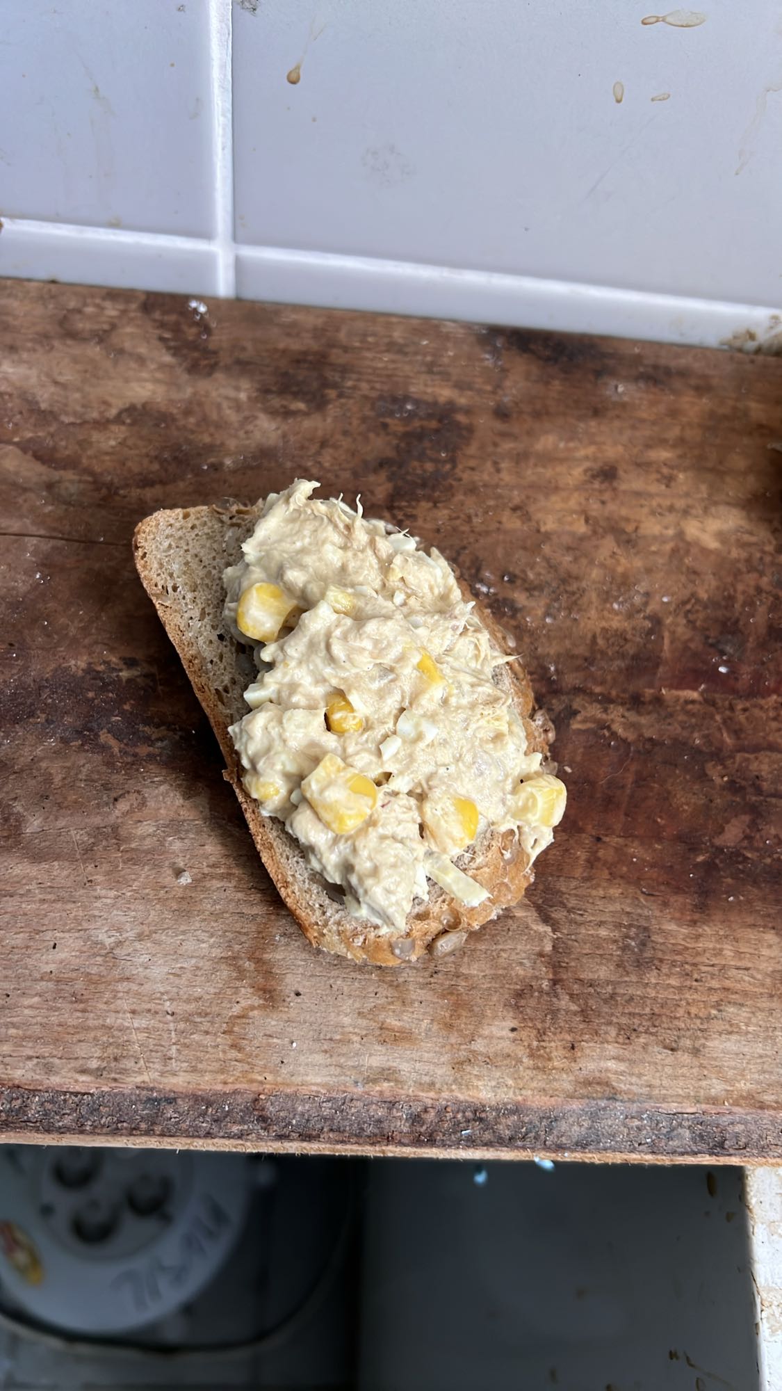 Pan con ensalada de pollo