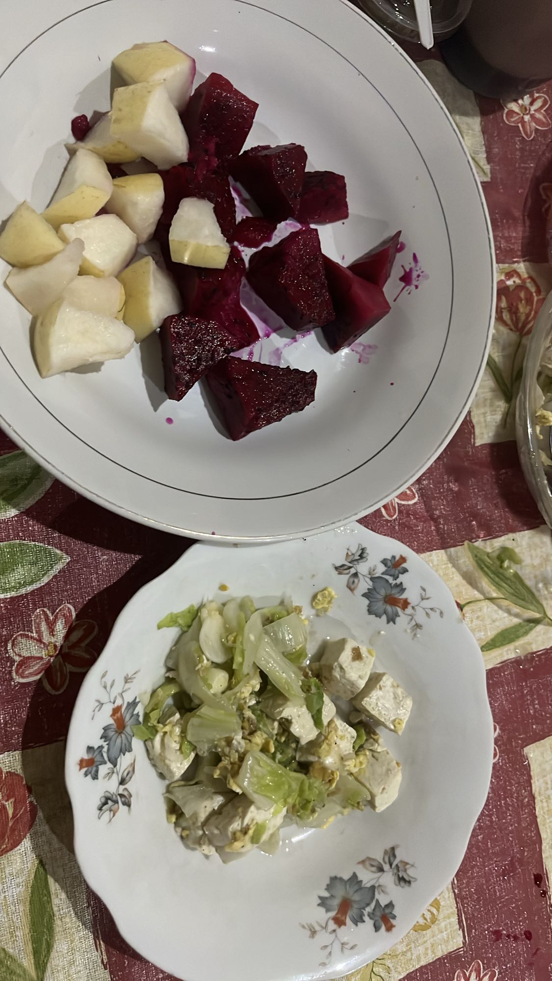 Salad buah dan tahu