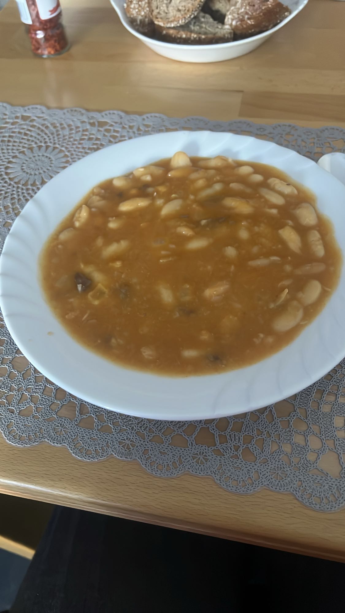 Fasolka w sosie pomidorowym