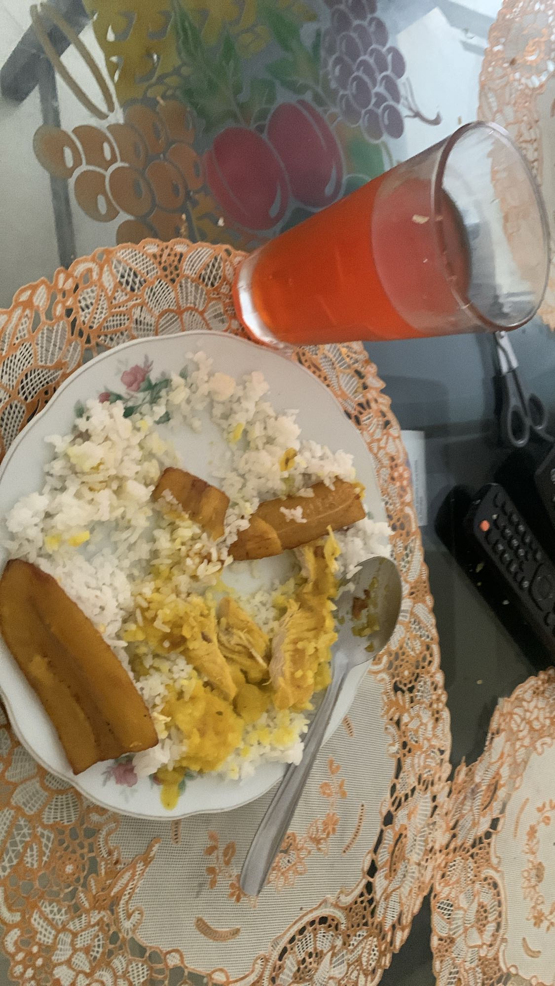 Arroz con pollo y plátano