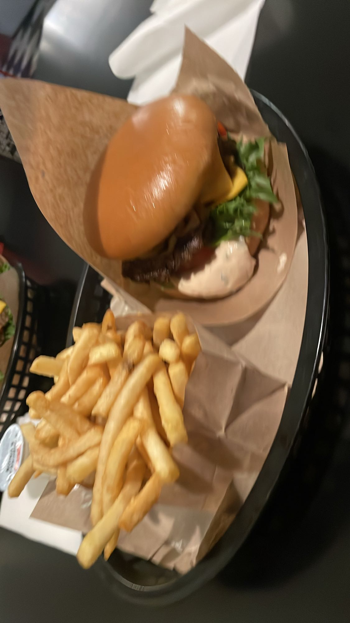 Hamburgare med pommes