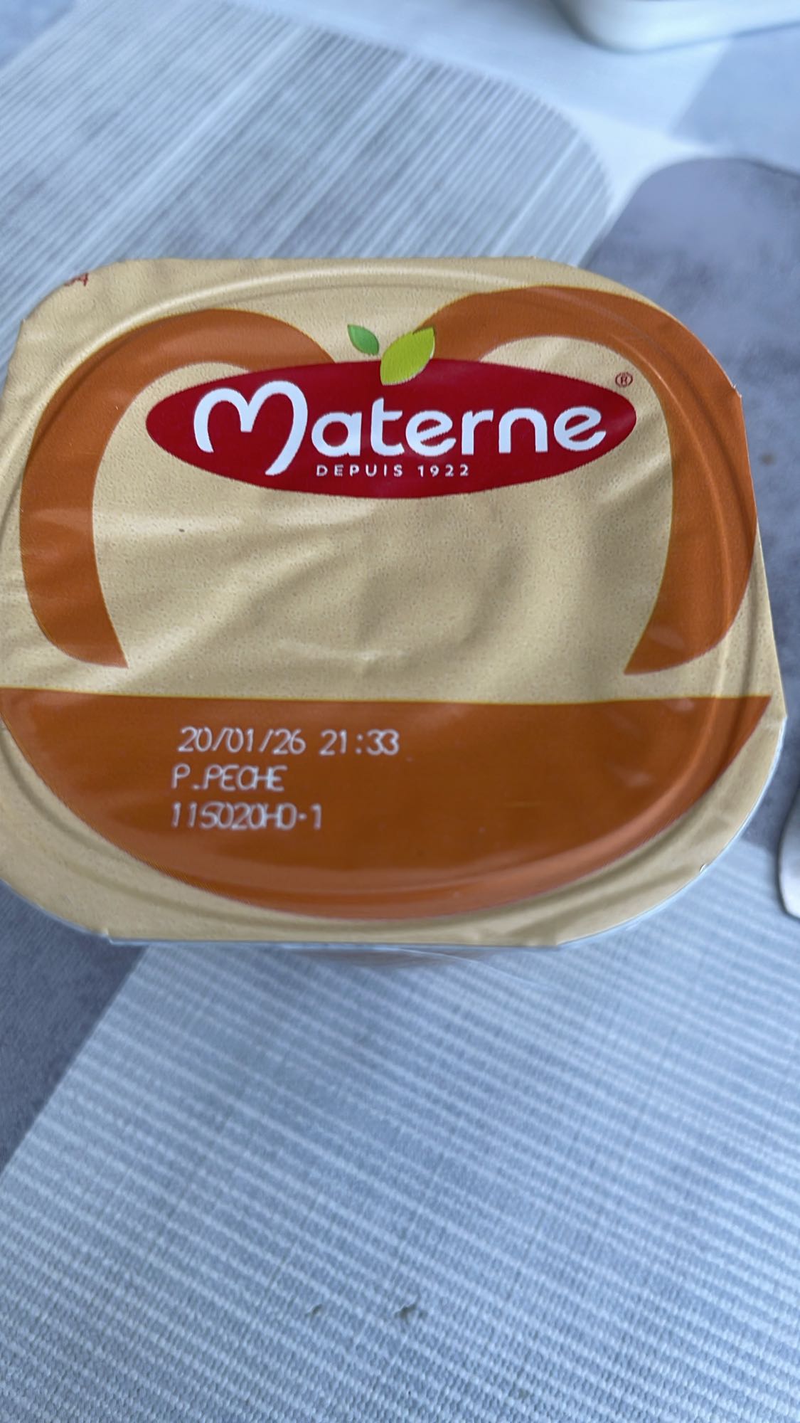 Compote pêche Materne