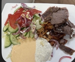 Talerz kebab z warzywami