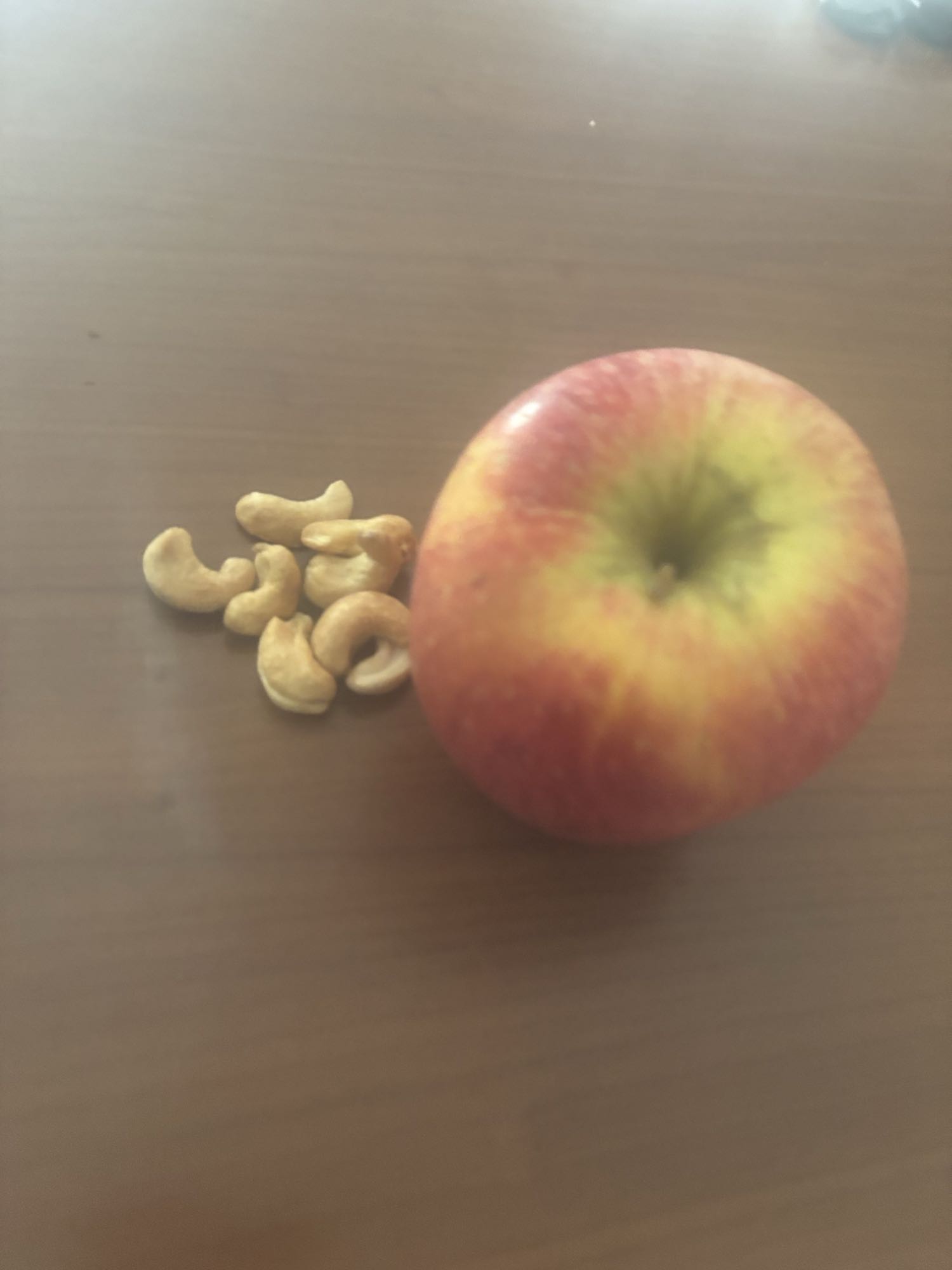 Pomme et noix de cajou