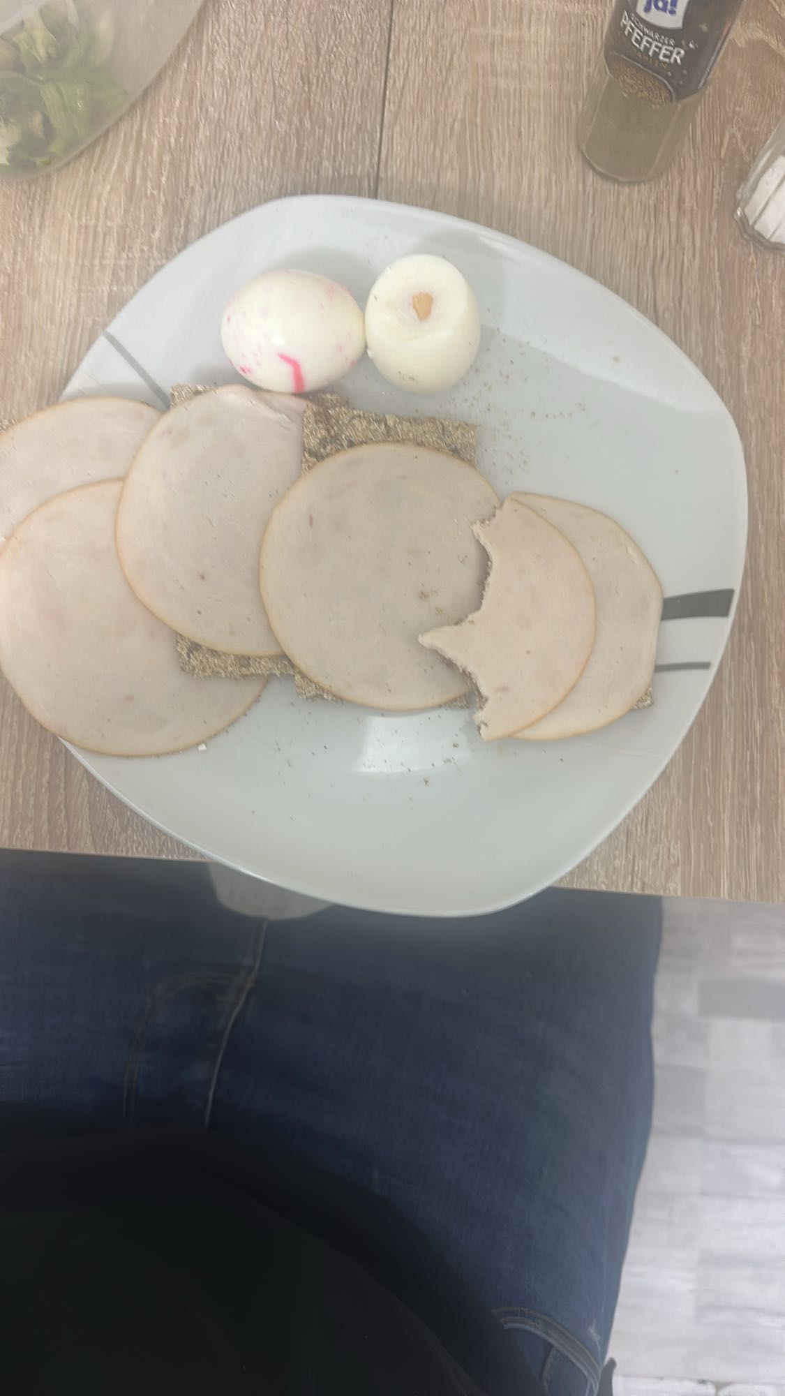 Putenknäckebrot mit Eiern