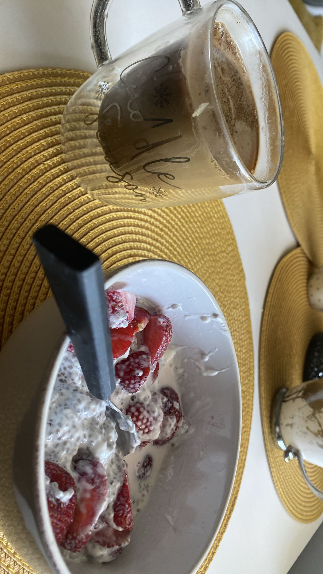 Pudding chia z truskawkami