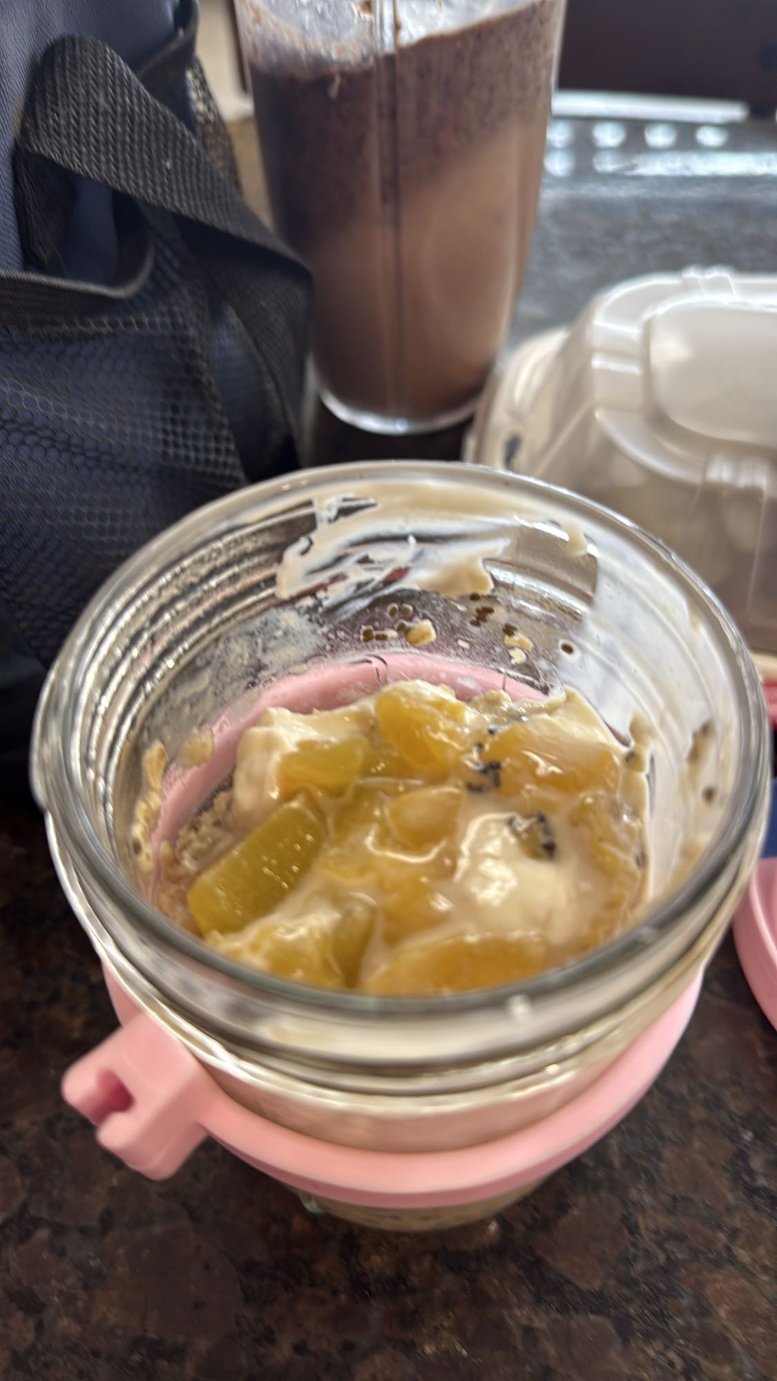 Yaourt aux fruits et avoine