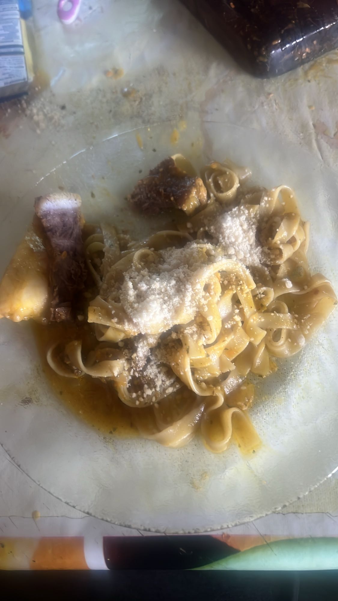 Pasta con carne y queso