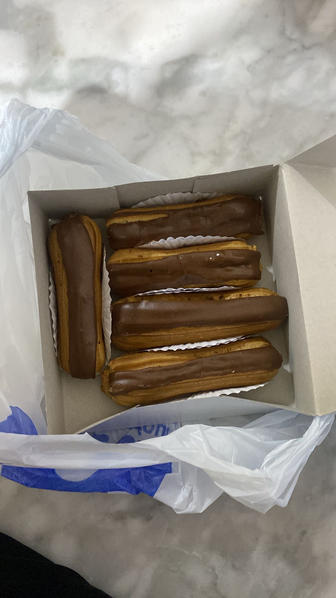 Éclairs au chocolat