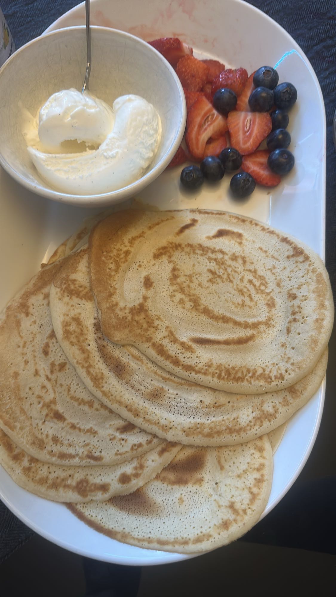 Pannkakor med bär