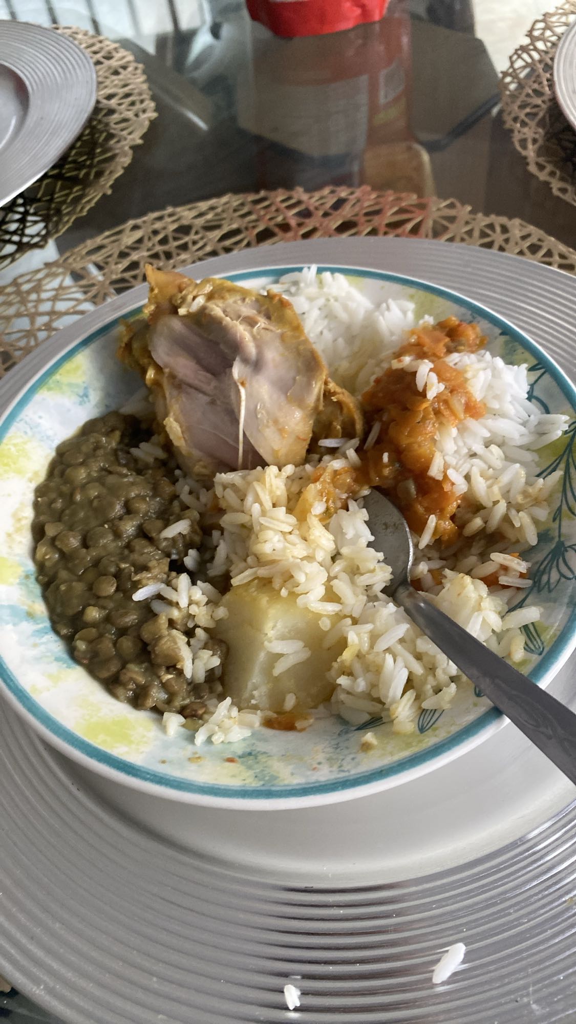 Pollo con arroz y lentejas