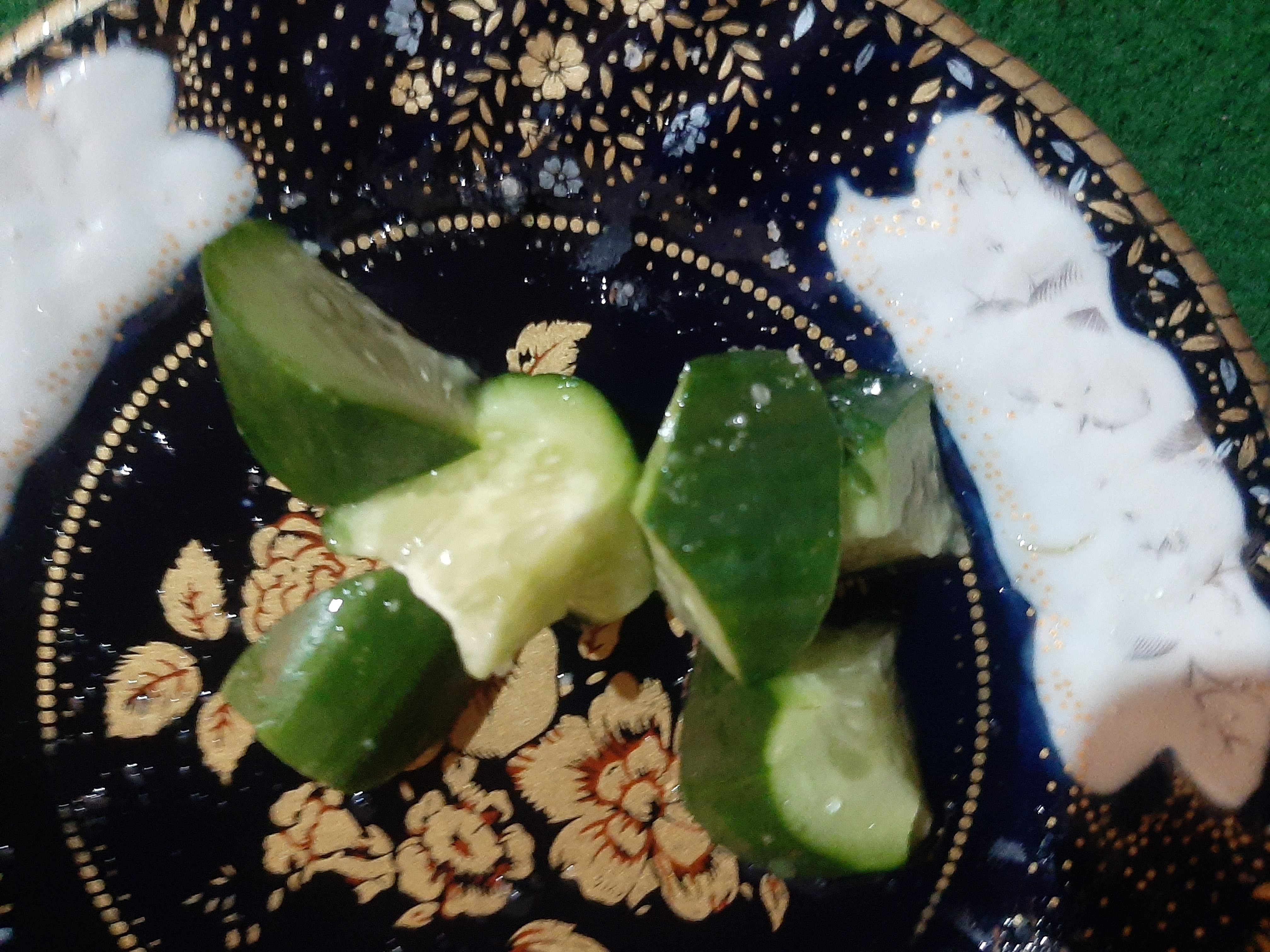 Cucumber slices