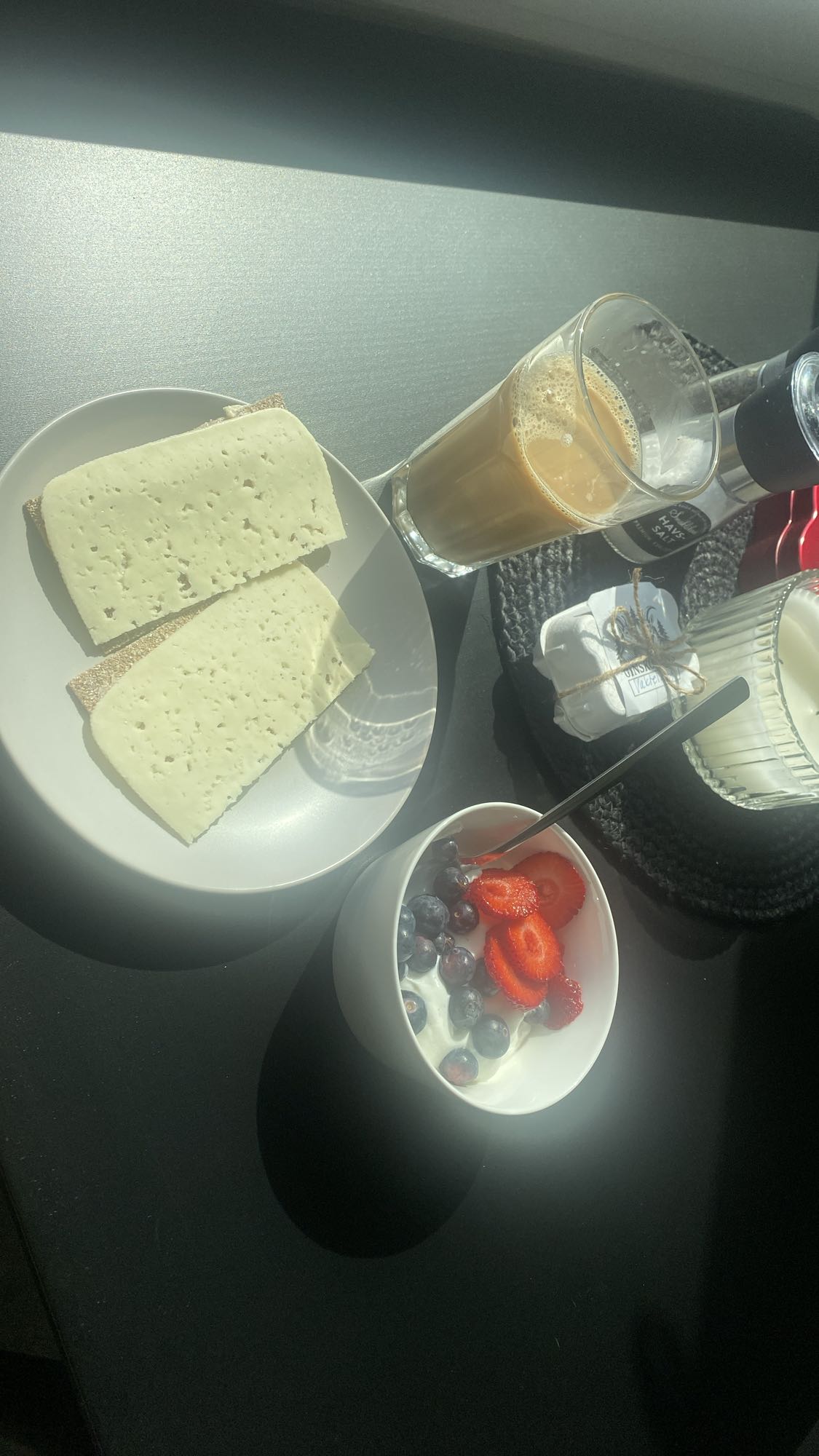 Frukost med ostmacka