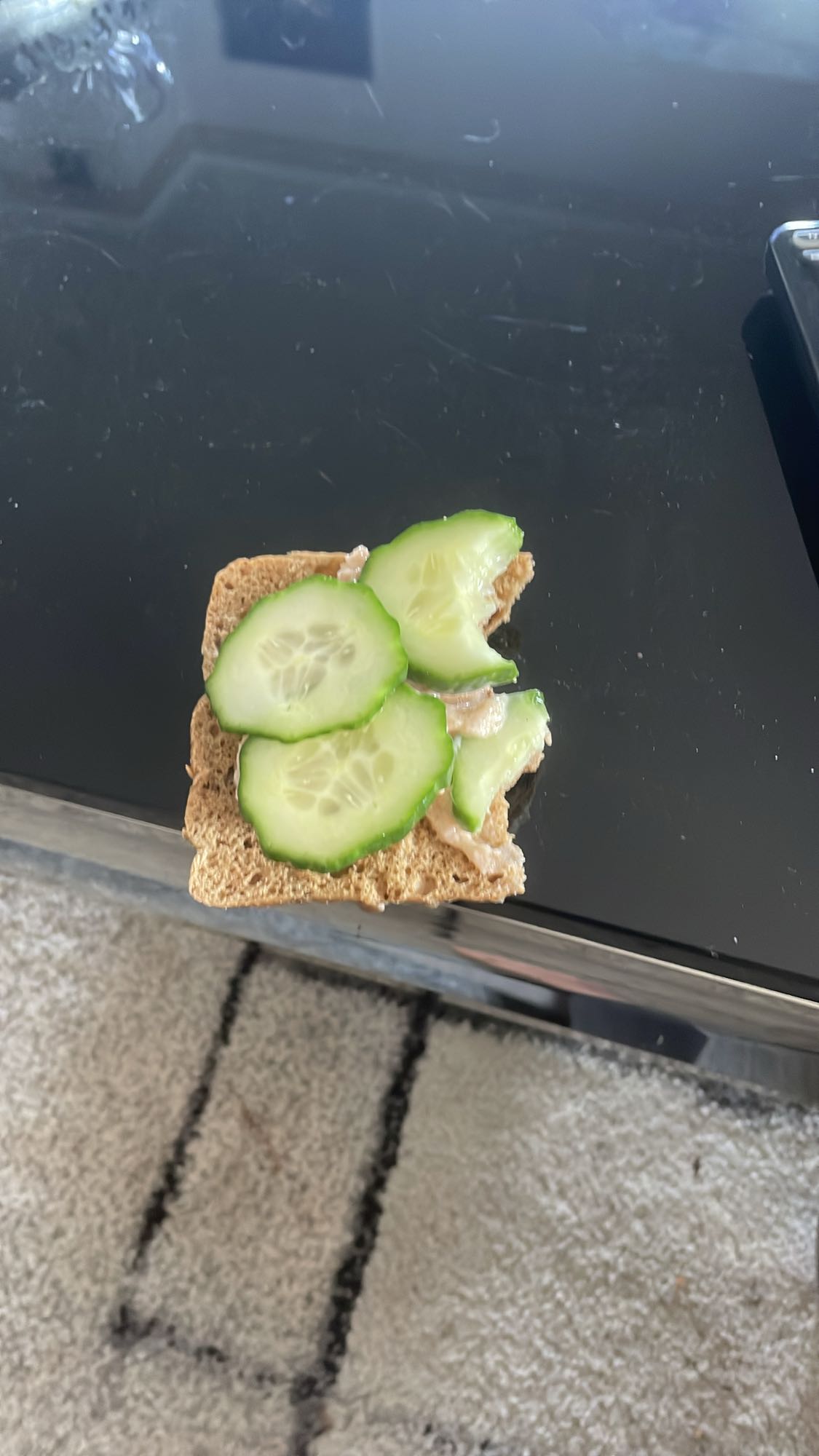 Knäckebröd med gurka