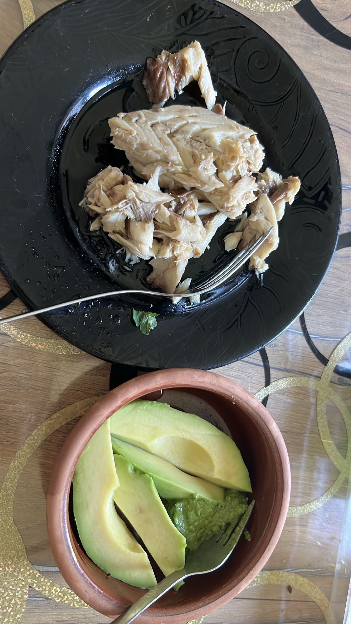 Pescado con aguacate