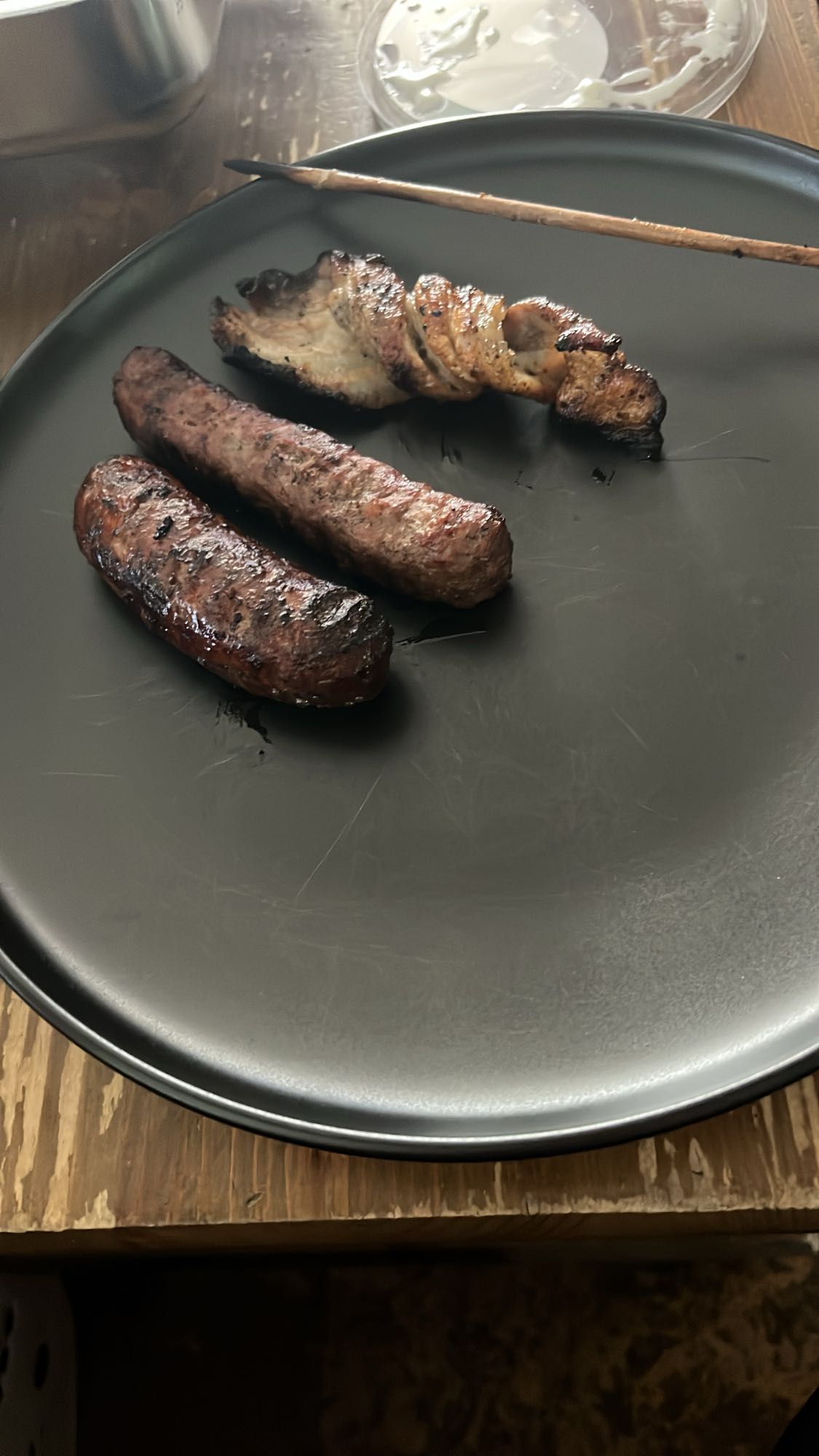 Grillteller mit Wurst