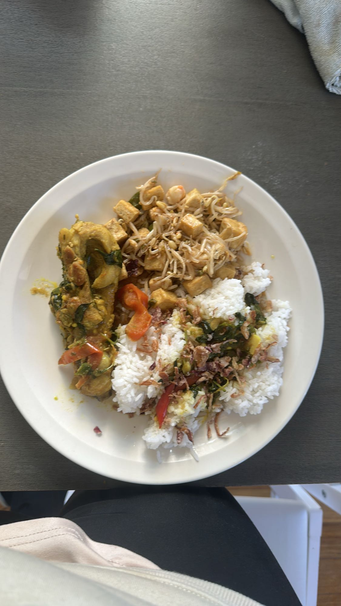 Rice with tofu and chicken drumstick