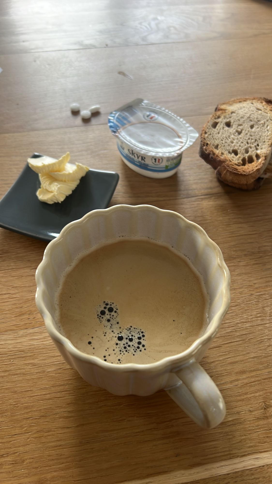 Petit-déjeuner café skyr