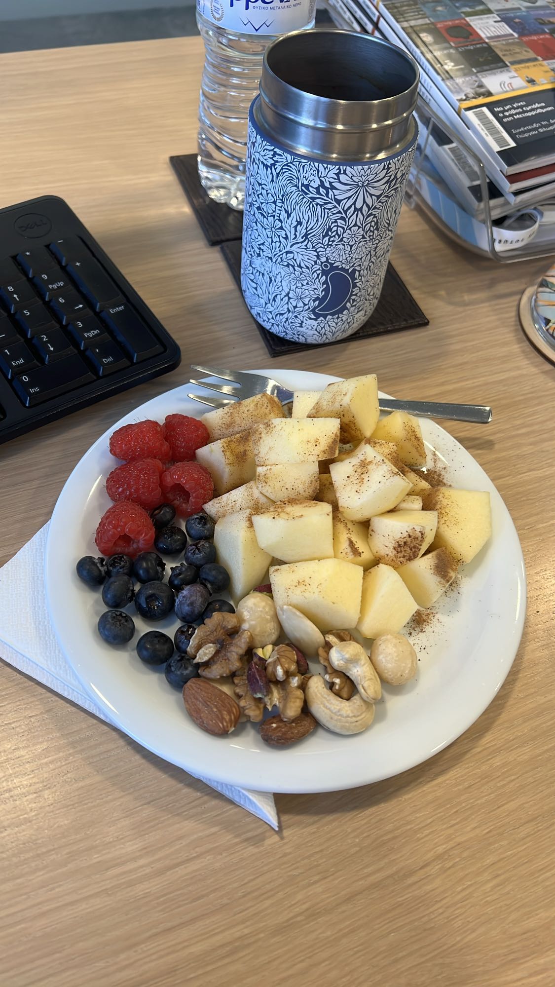 Φρούτα με ξηρούς καρπούς