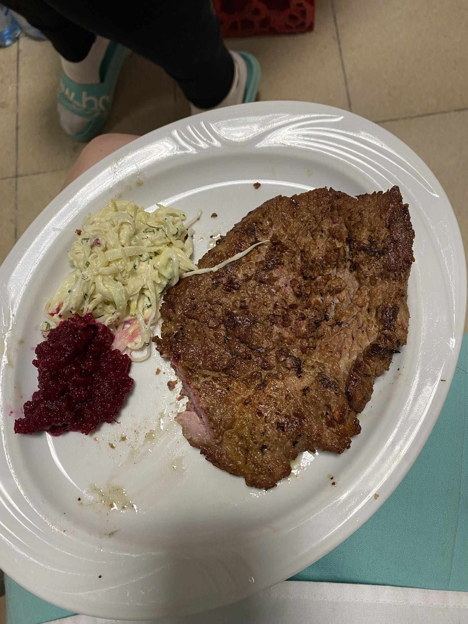 Karkówka z surówkami