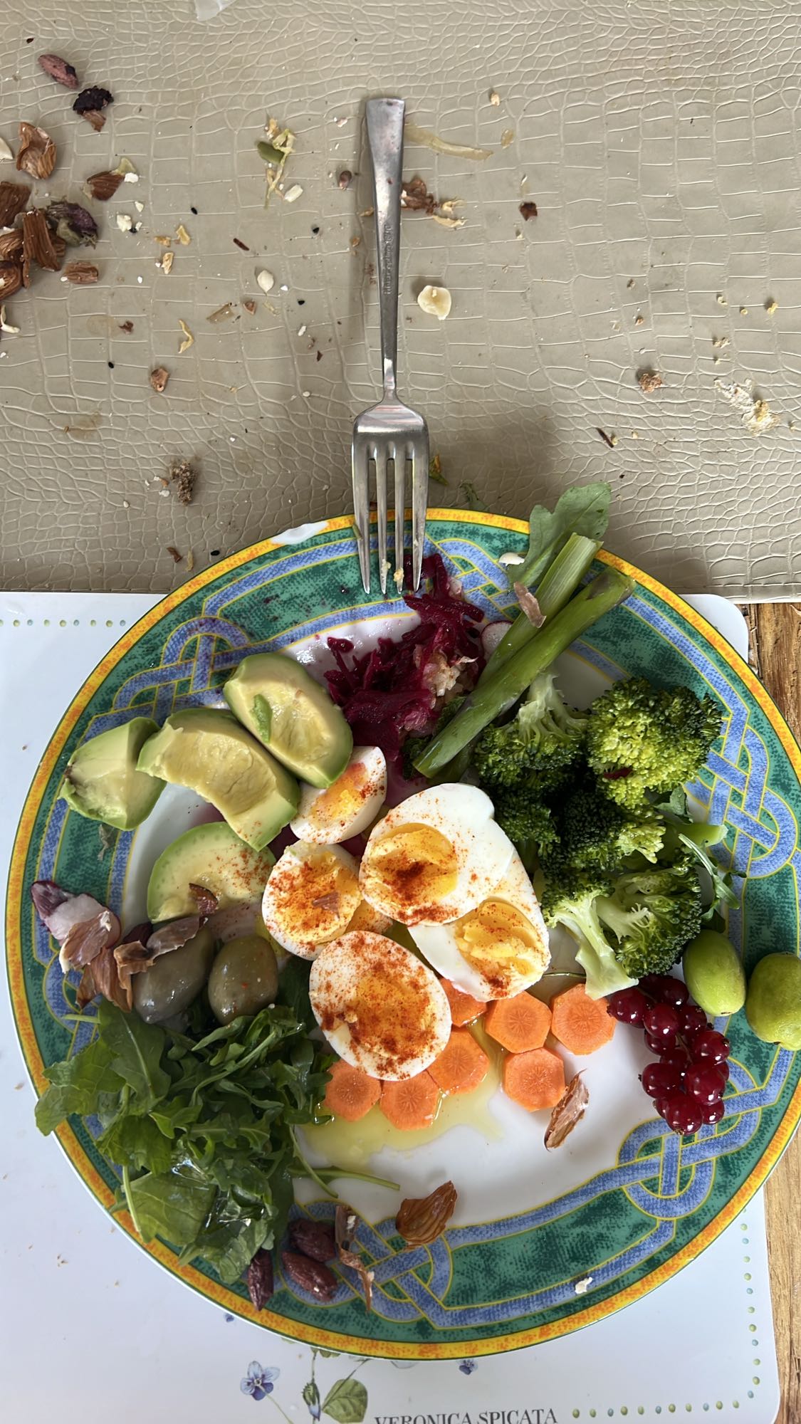 Egg veggie salad plate