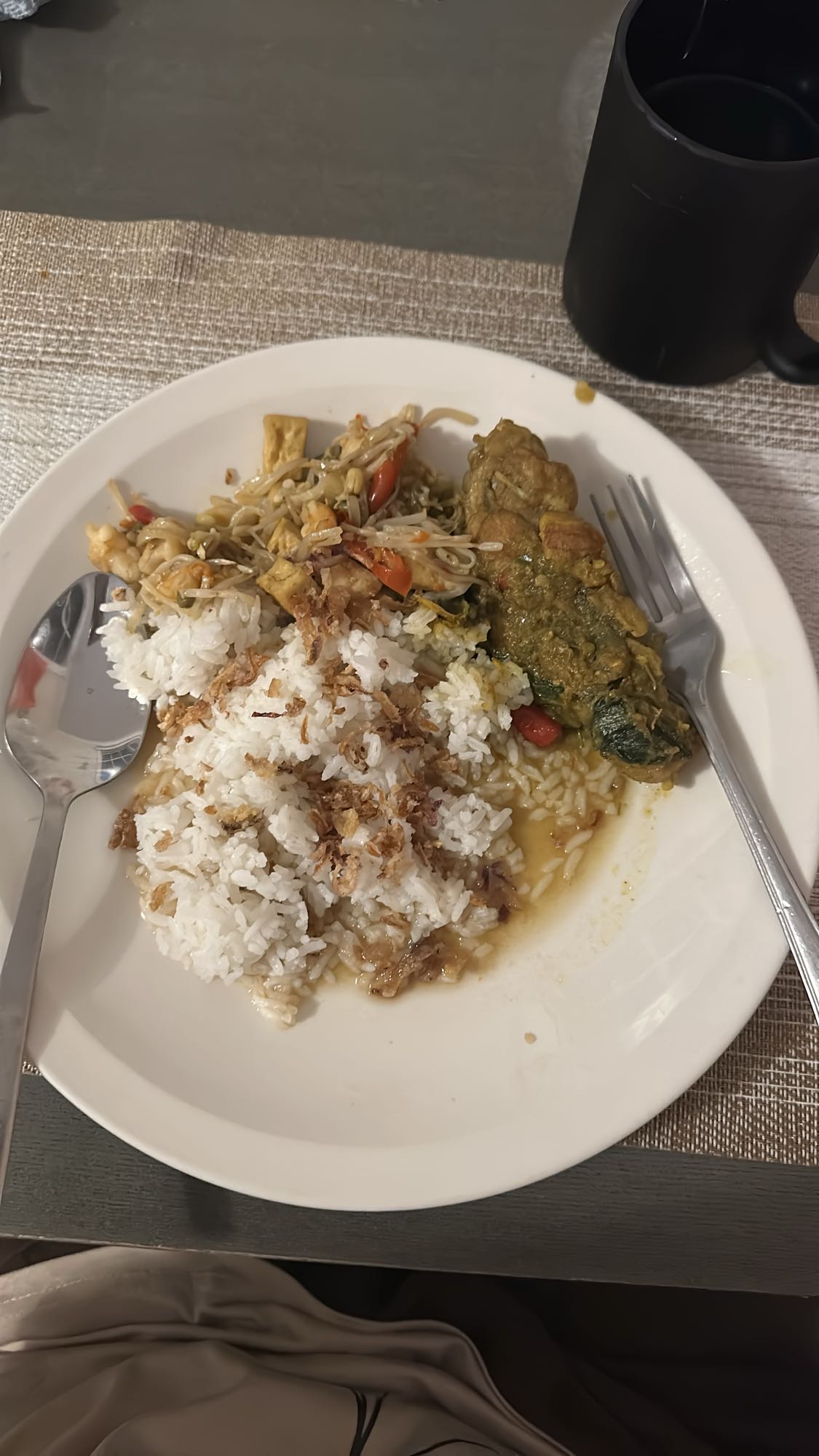 Rice with chicken and veggies