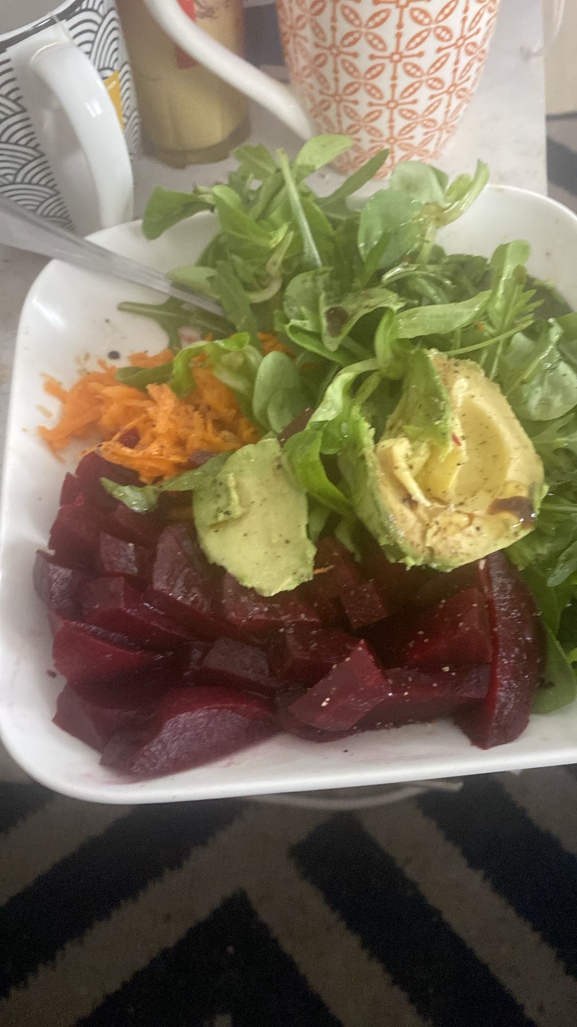 Salade avocat betterave