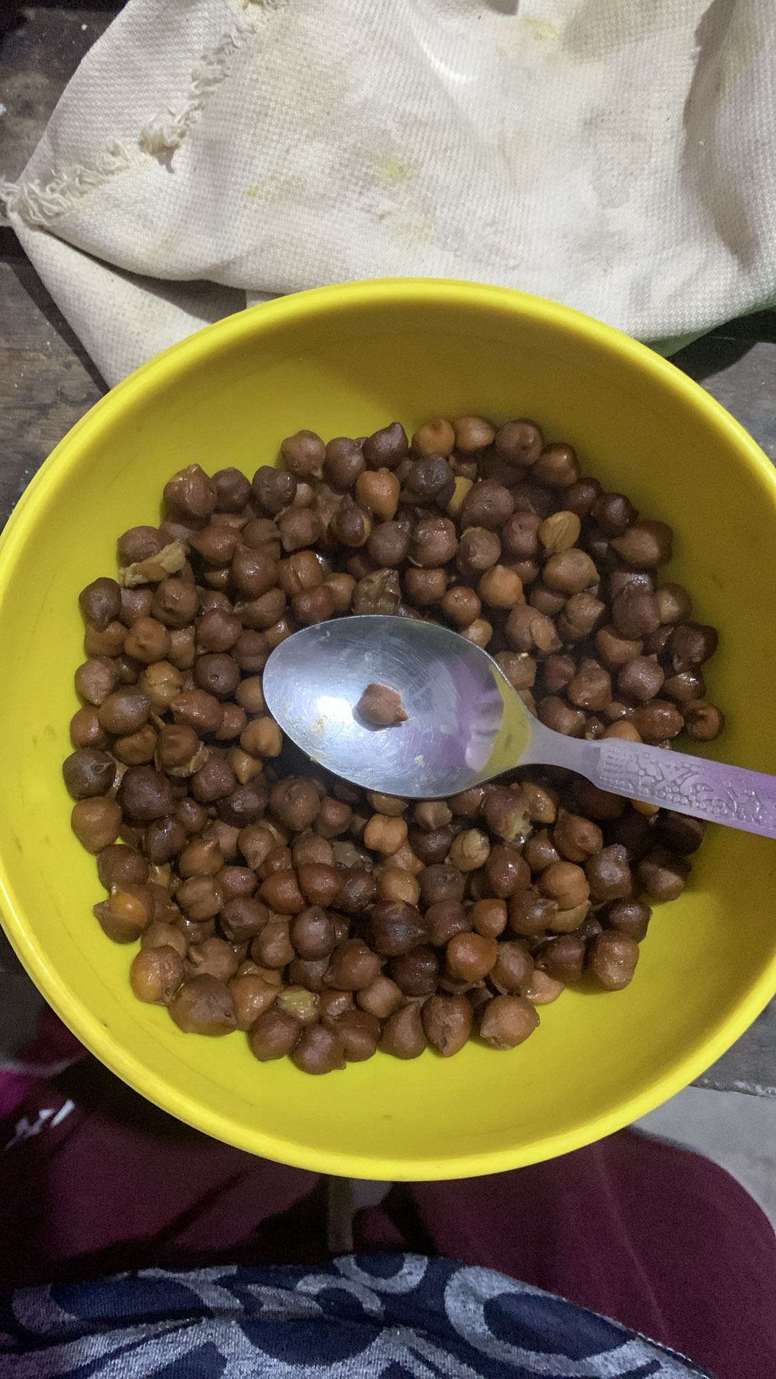 Boiled Black Chickpeas