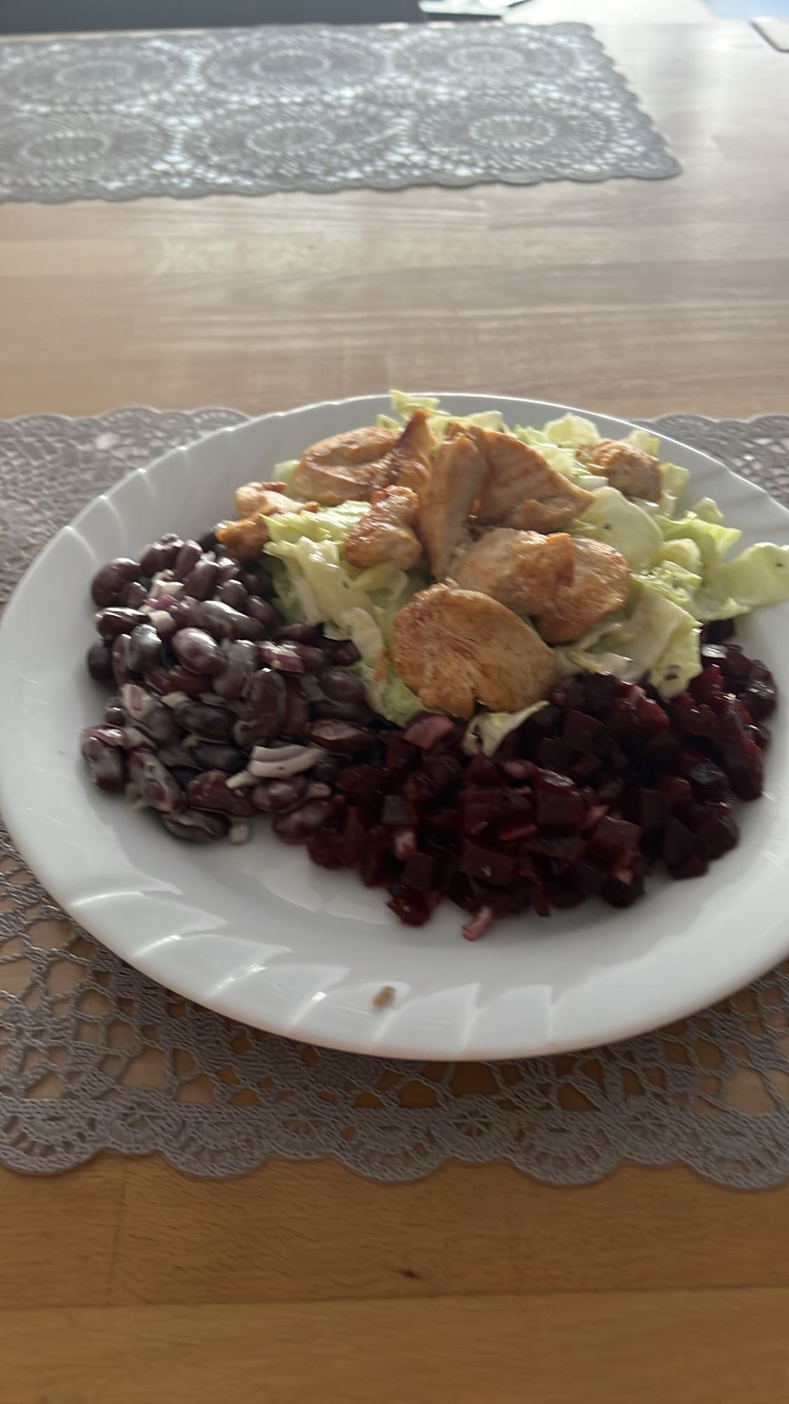 Salat mit Hähnchen