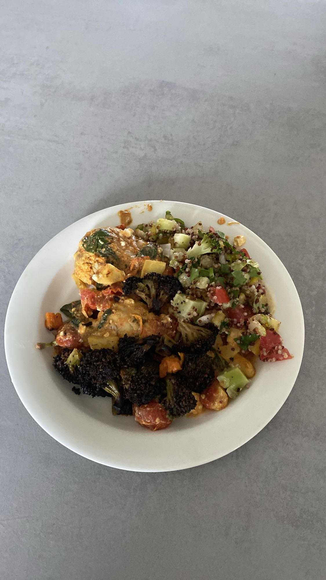 Grönsaksgryta med kyckling och quinoa