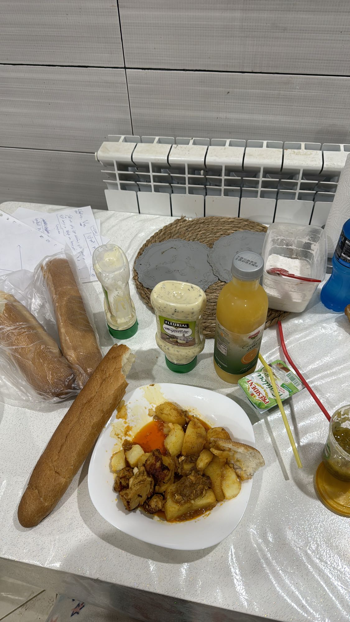 Poulet pommes et pain