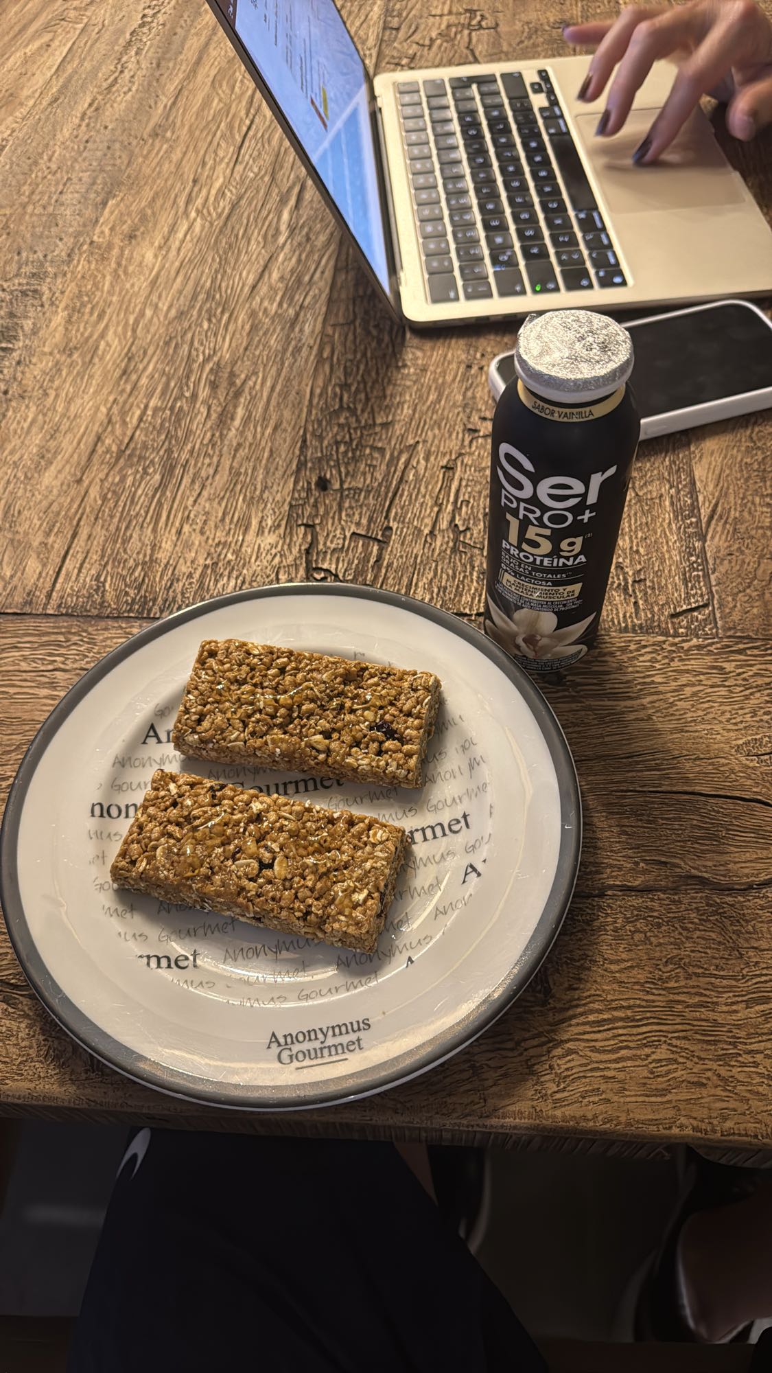 Barritas y yogurt proteico