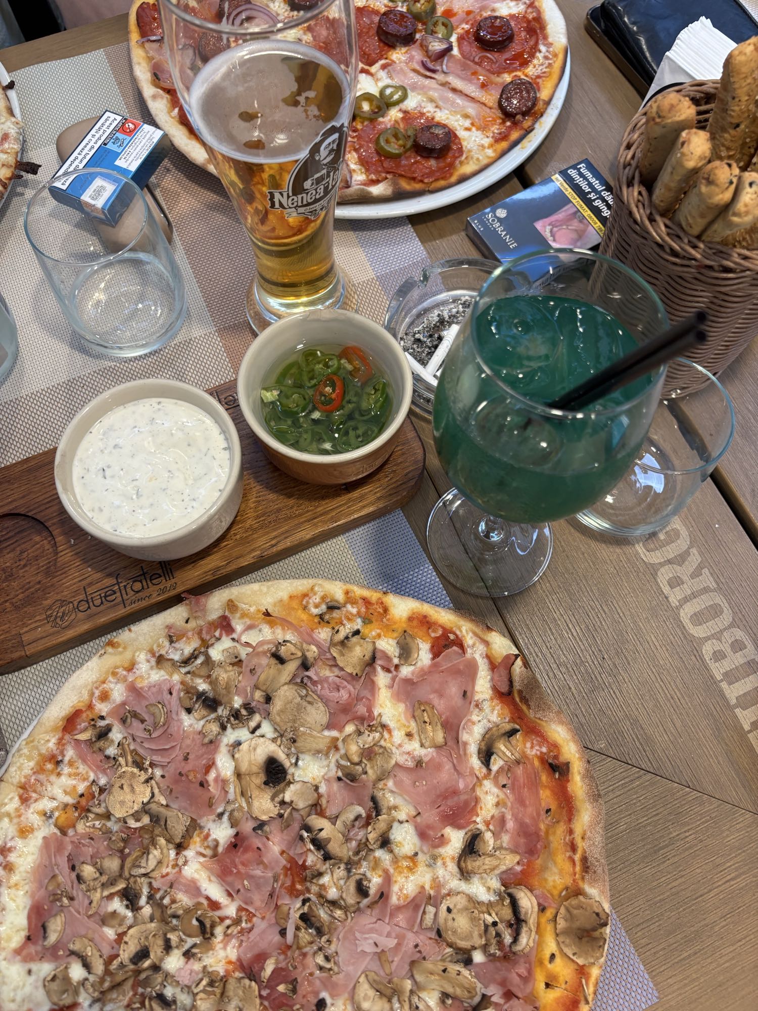 Sonkás-gombás pizza