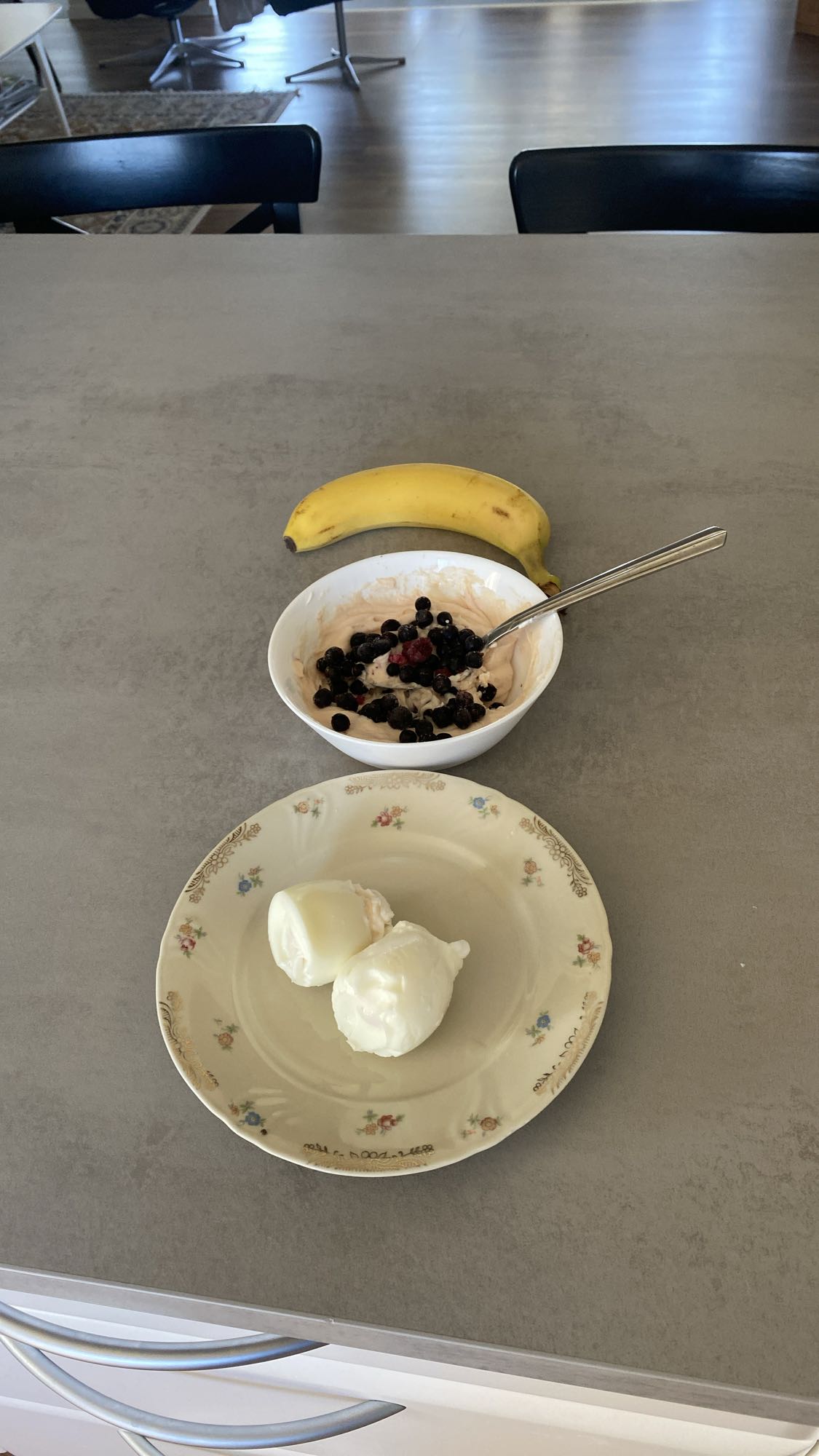 Frukost med ägg, kvarg & protein