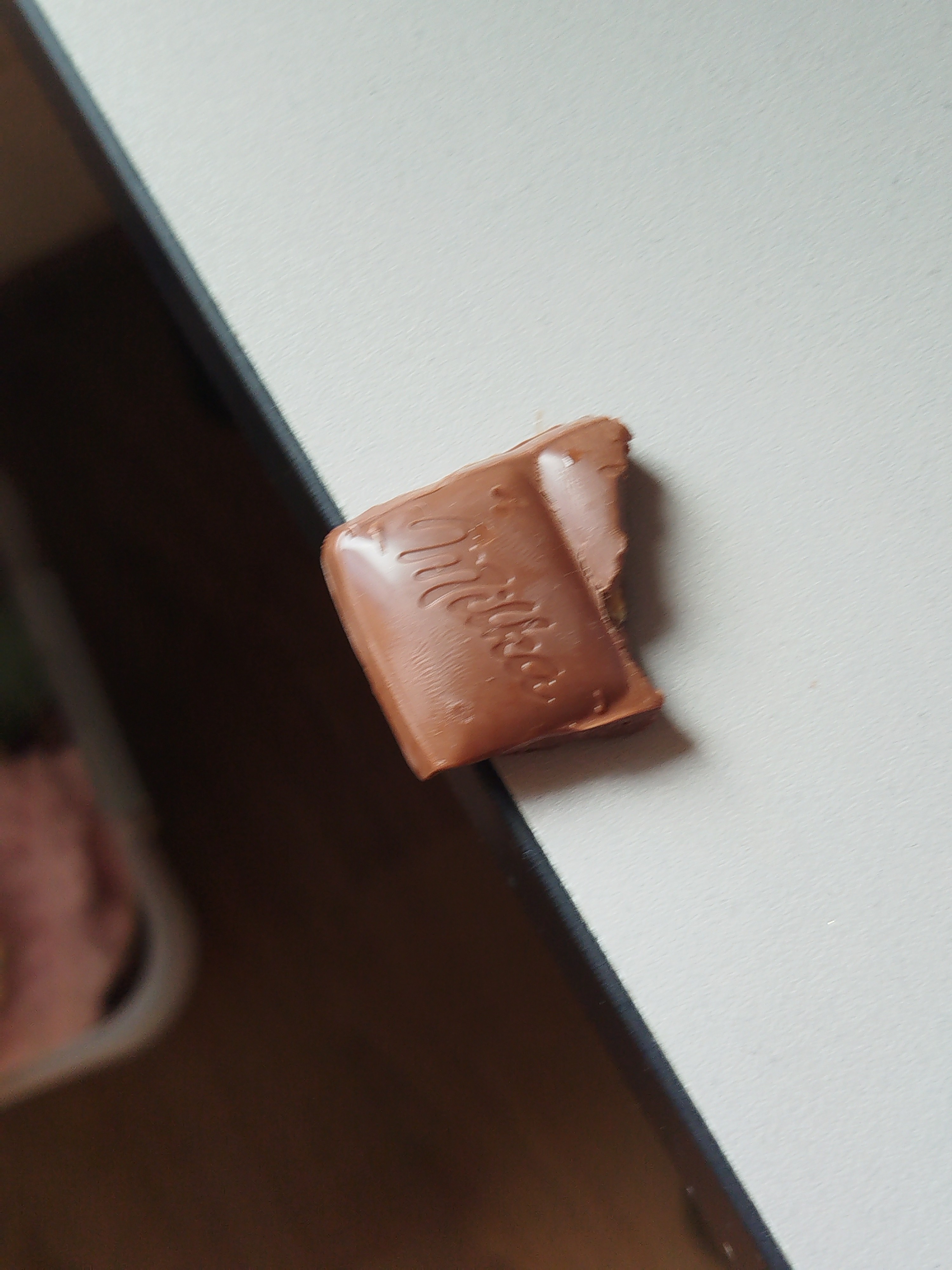 Milk chocolate piece