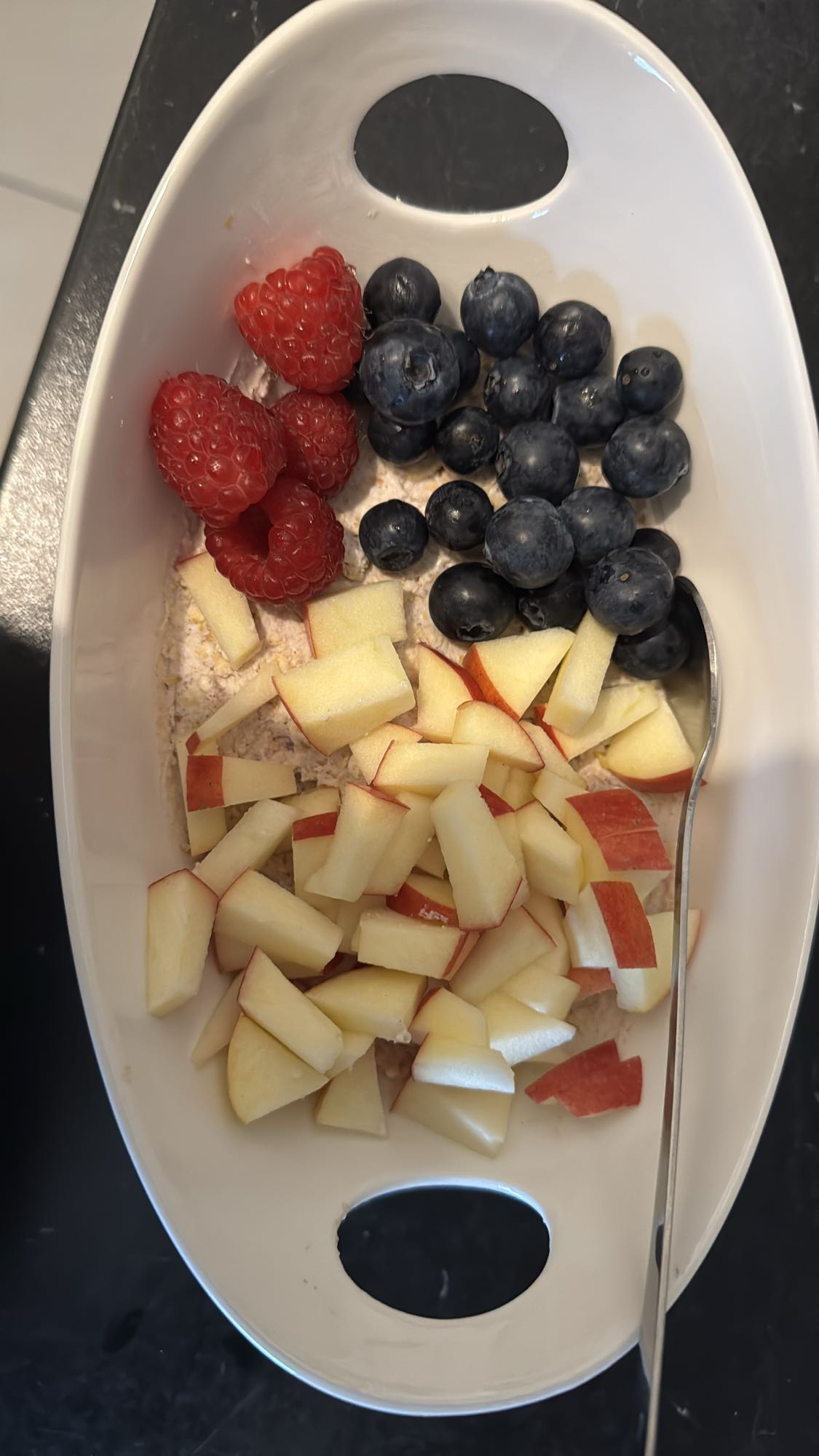 Früchte mit Haferflocken