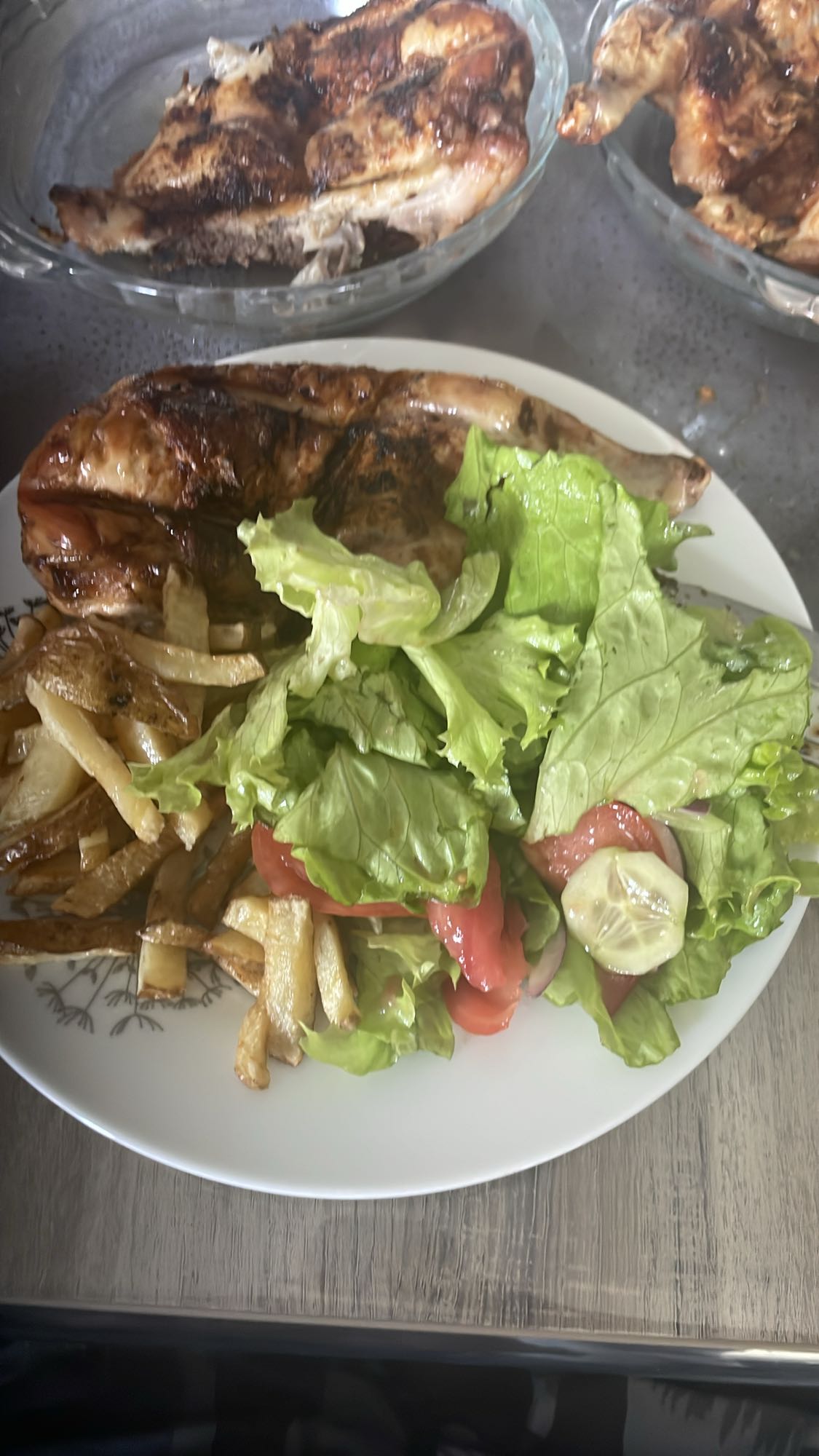 Poulet grillé et salade