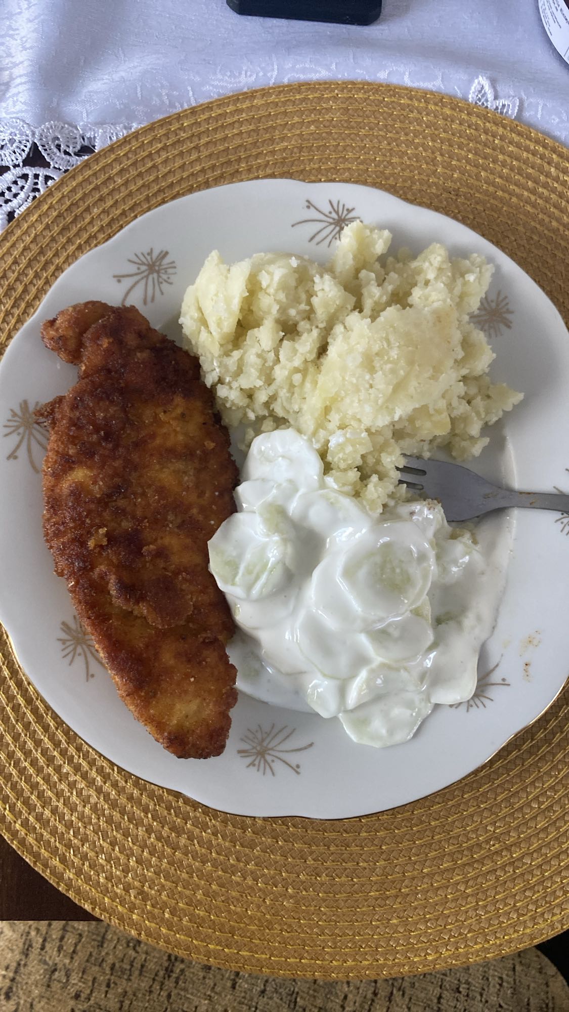 Kotlet z ziemniakami