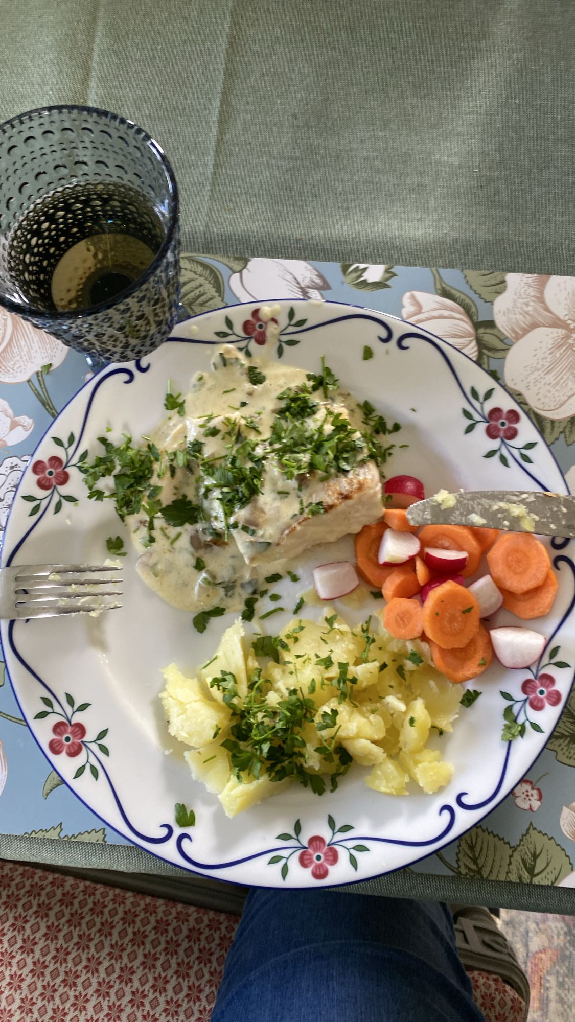Fisk med potatis och sås
