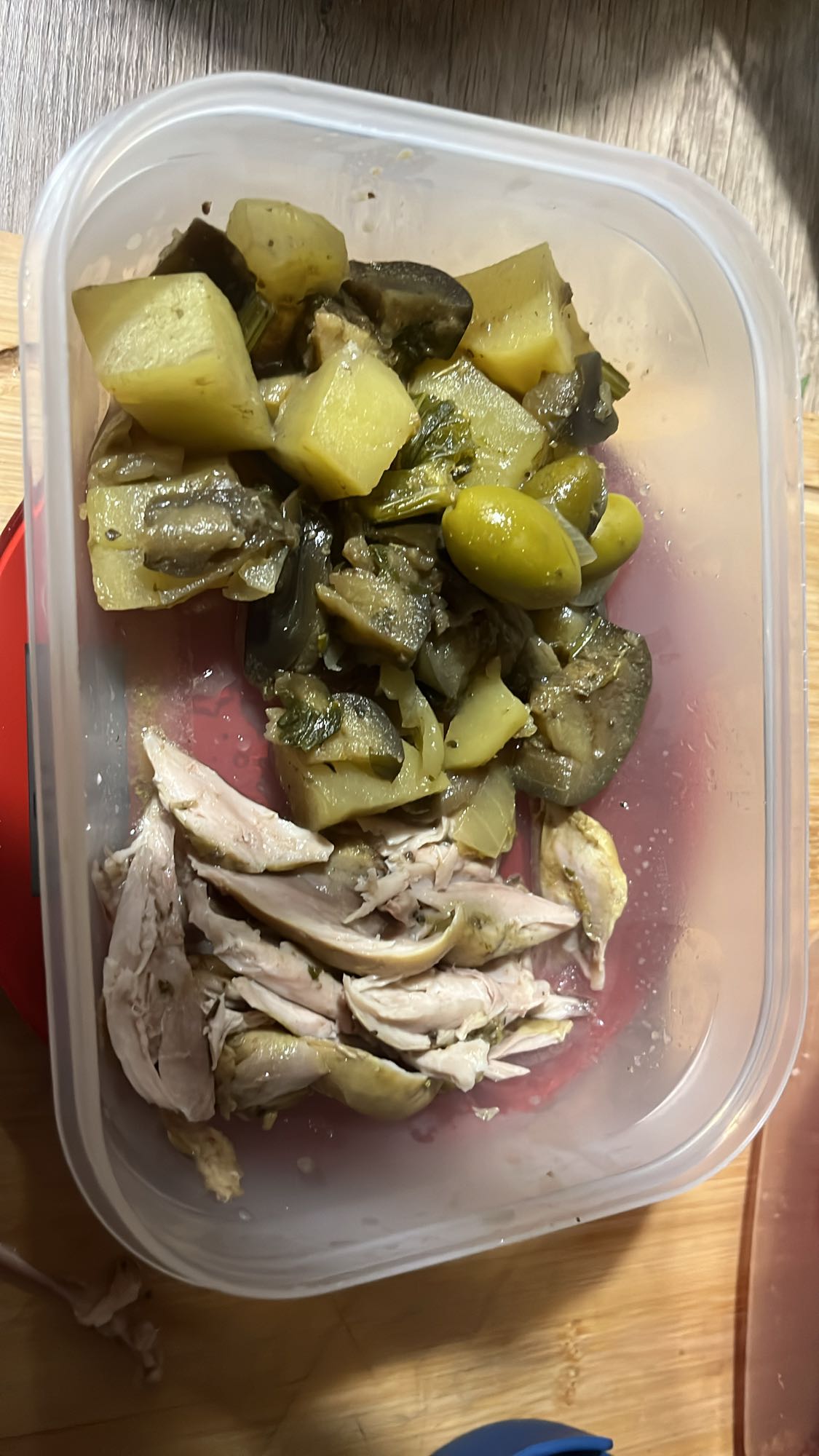 Poulet et légumes mijotés