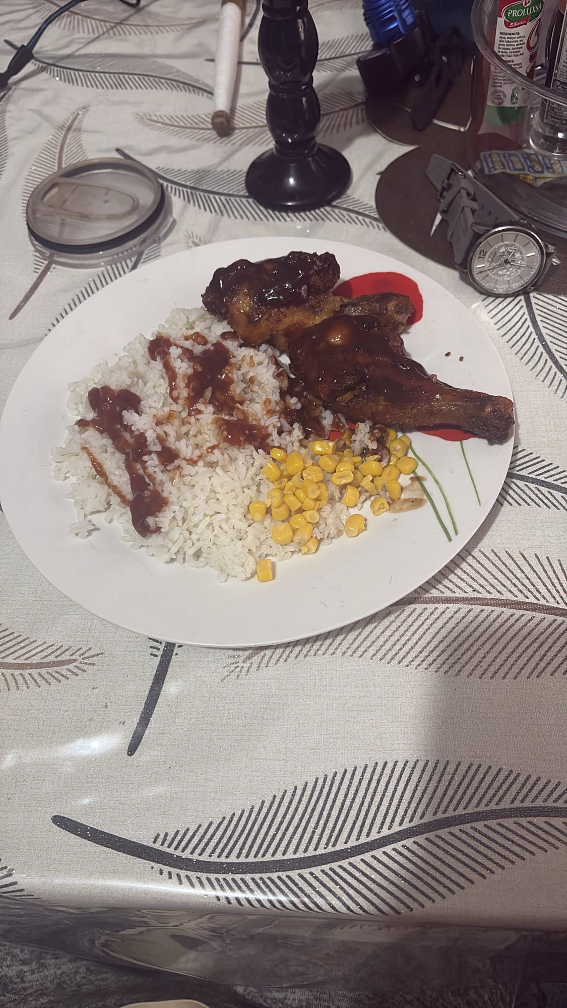 Pollo con arroz y maíz