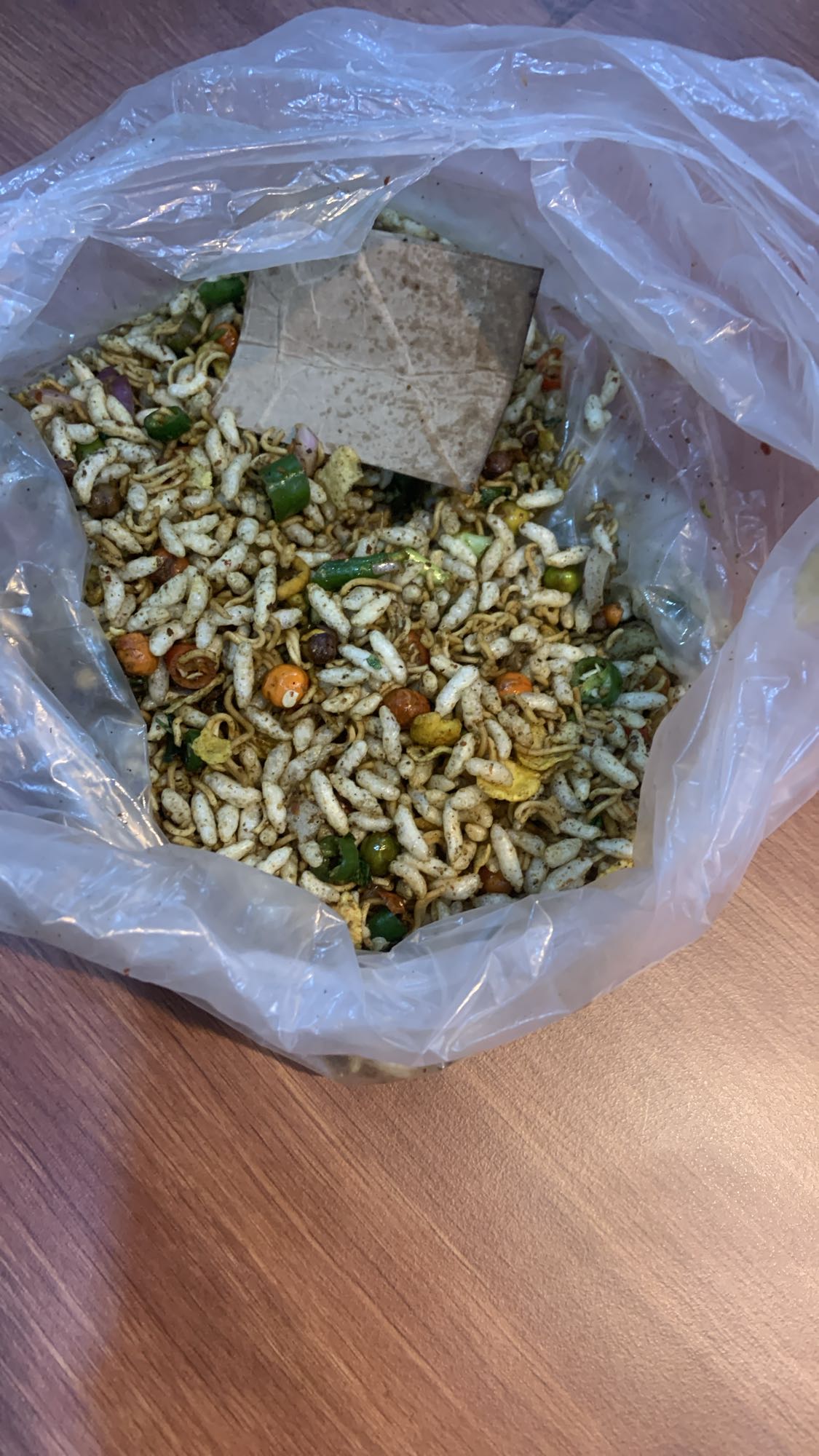 Spicy puffed rice mix