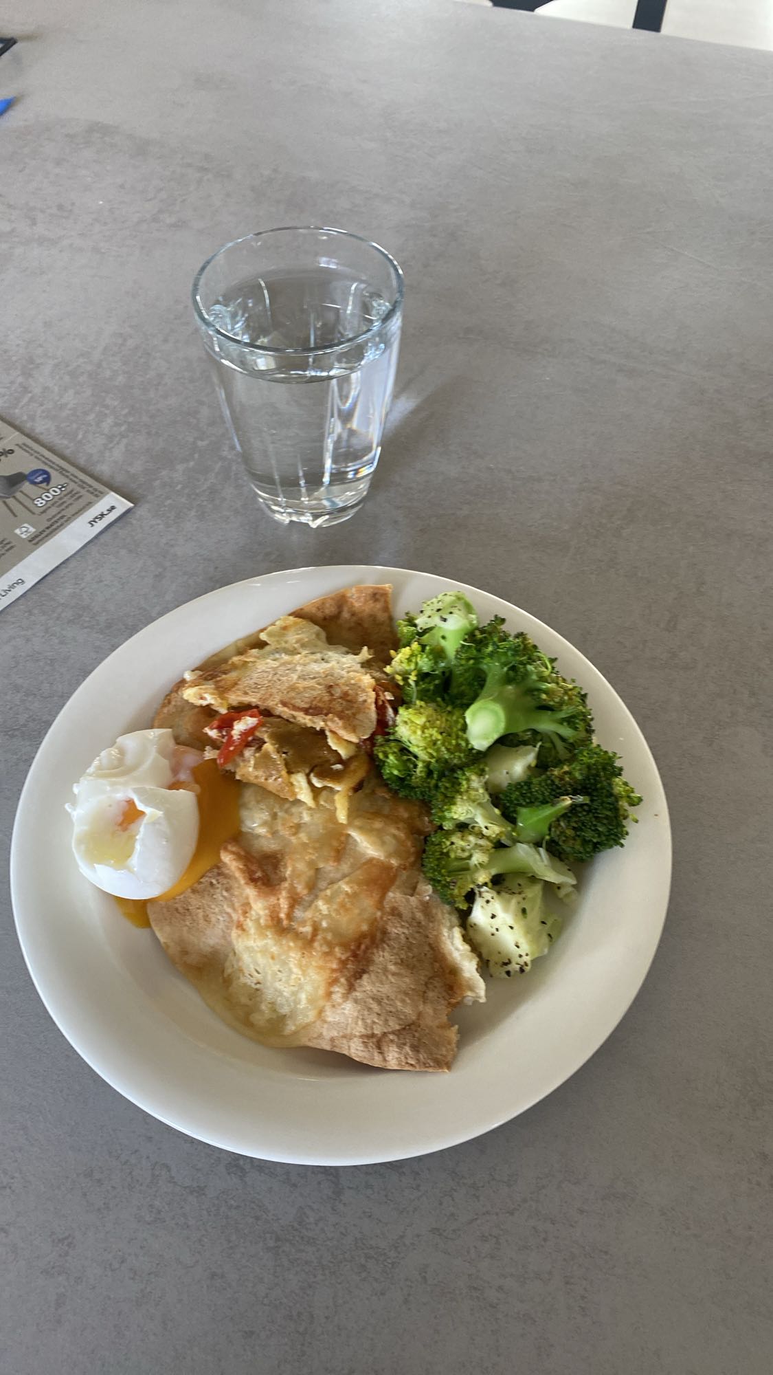 Ägg och grönsaksbrunch