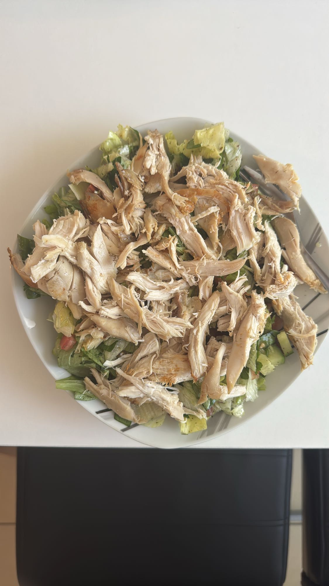 Gemischter Salat mit Hähnchen