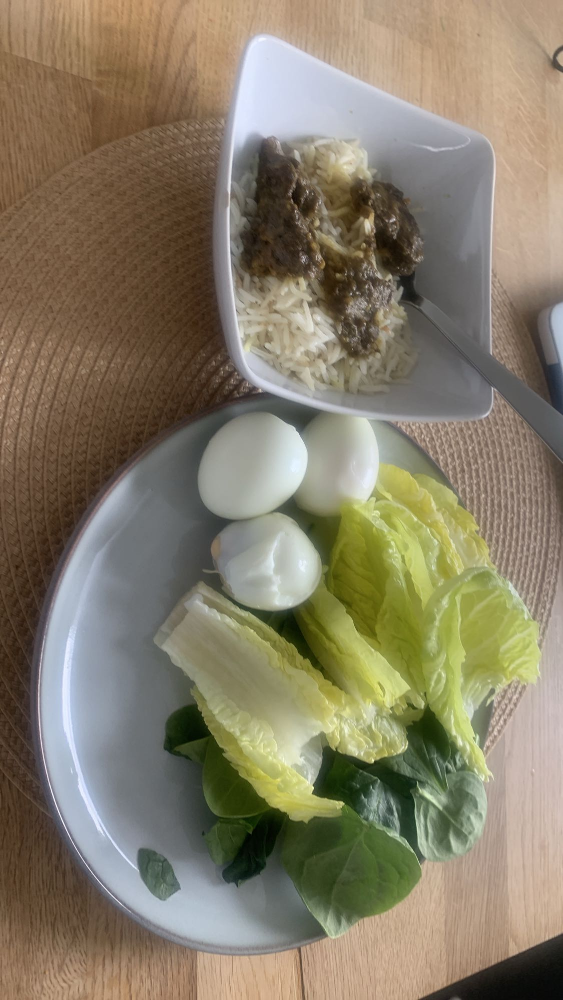 Ägg, ris och köttgryta