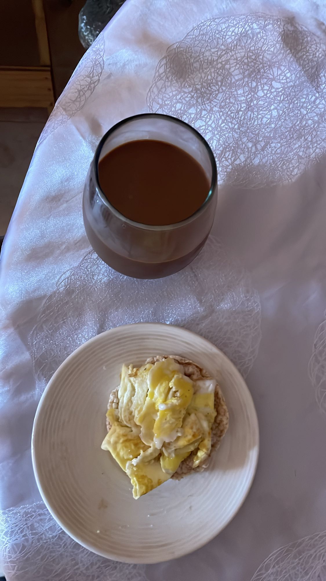 Tostada con huevo y chocolate saludable