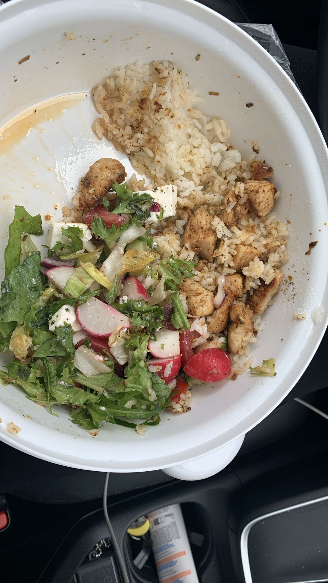 Kurczak z ryżem i sałatką