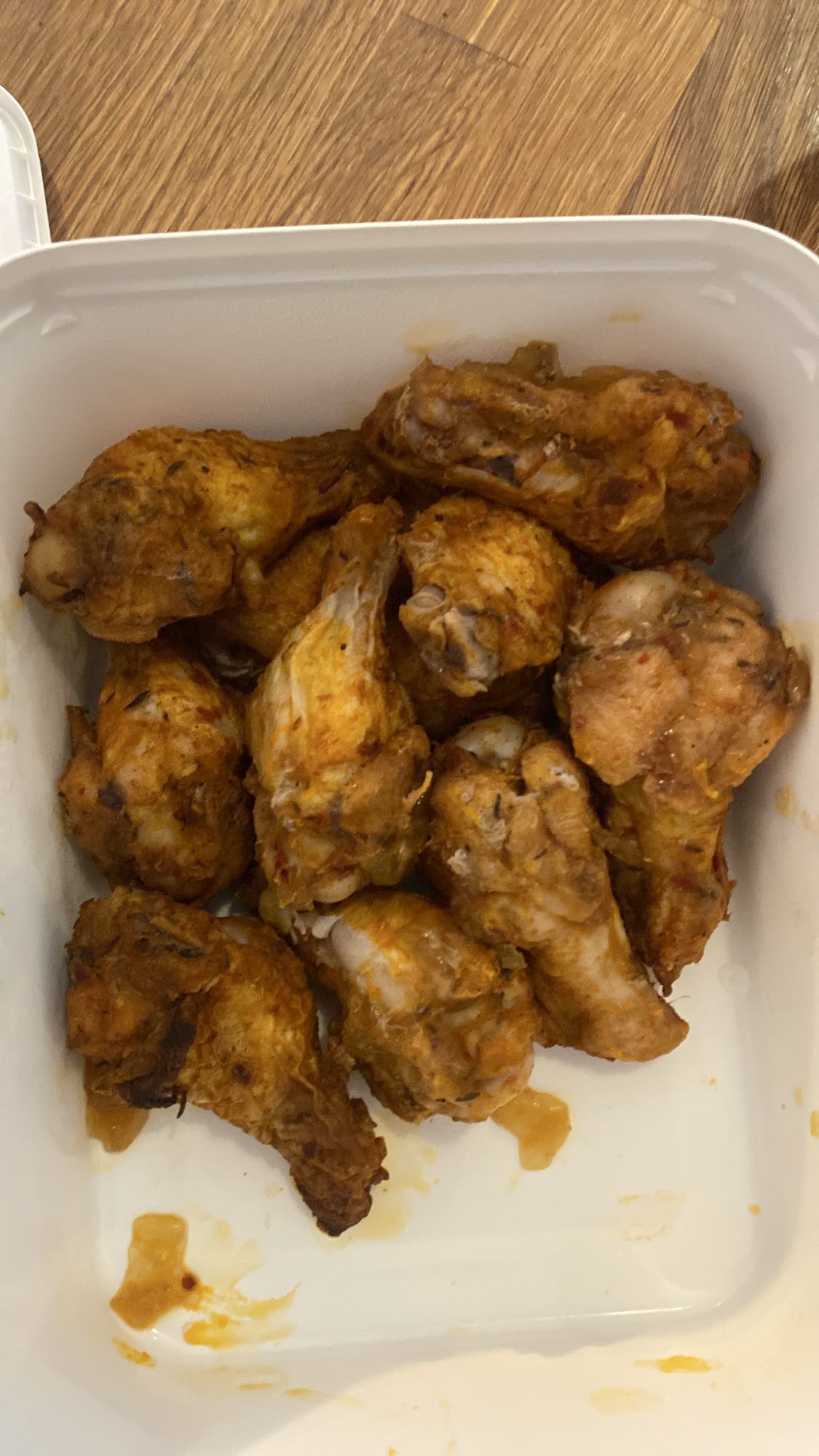 Kycklingvingar kryddade