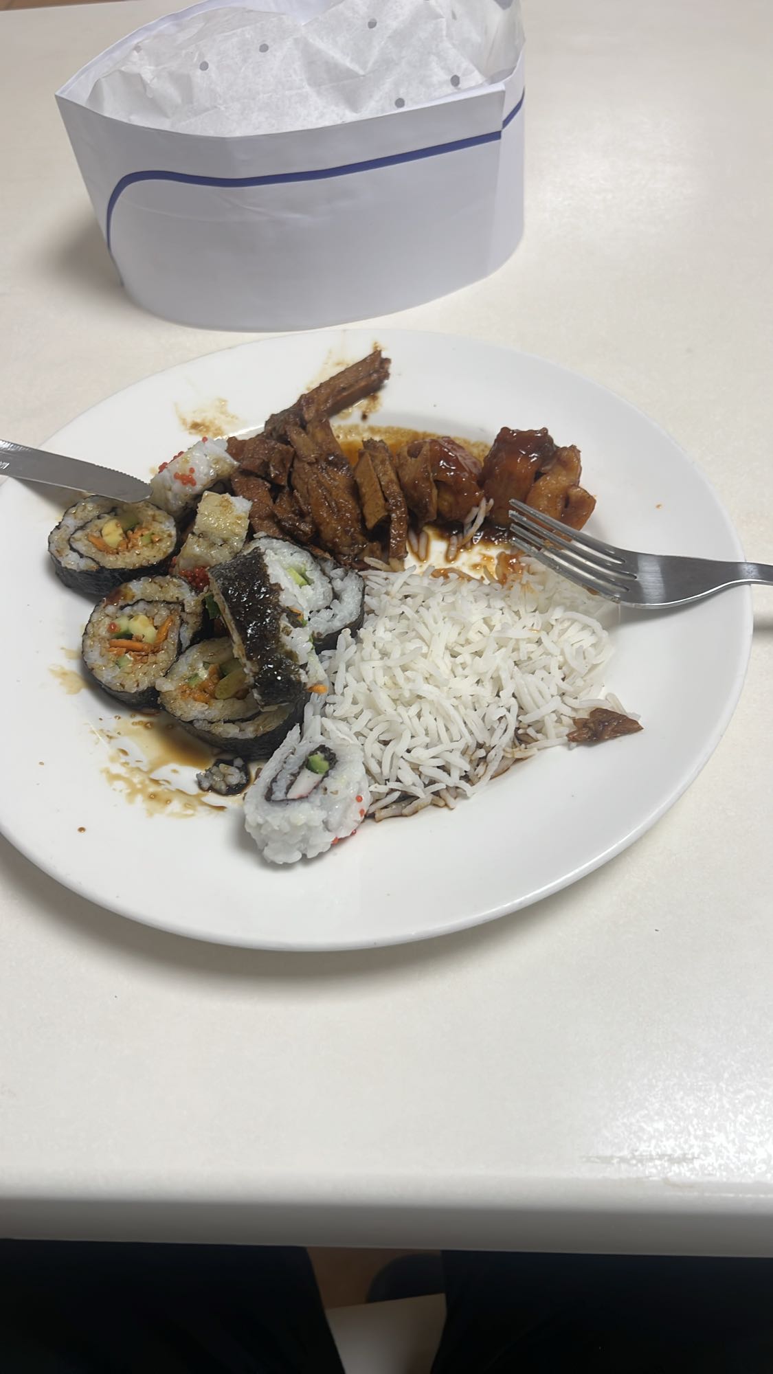 Σούσι με ρύζι και κρέας