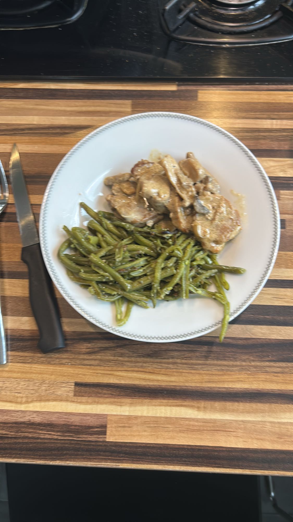 Porc sauce et haricots